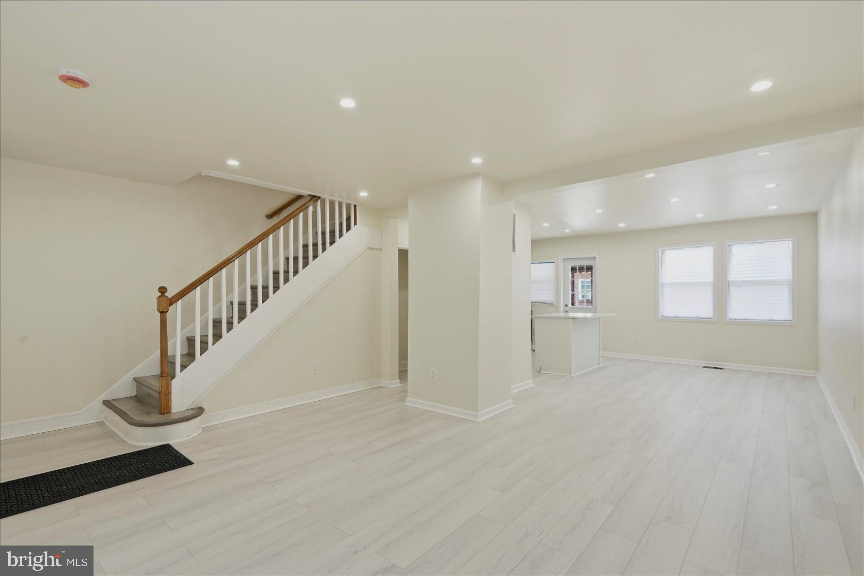 16 S MOUNT OLIVET LANE
