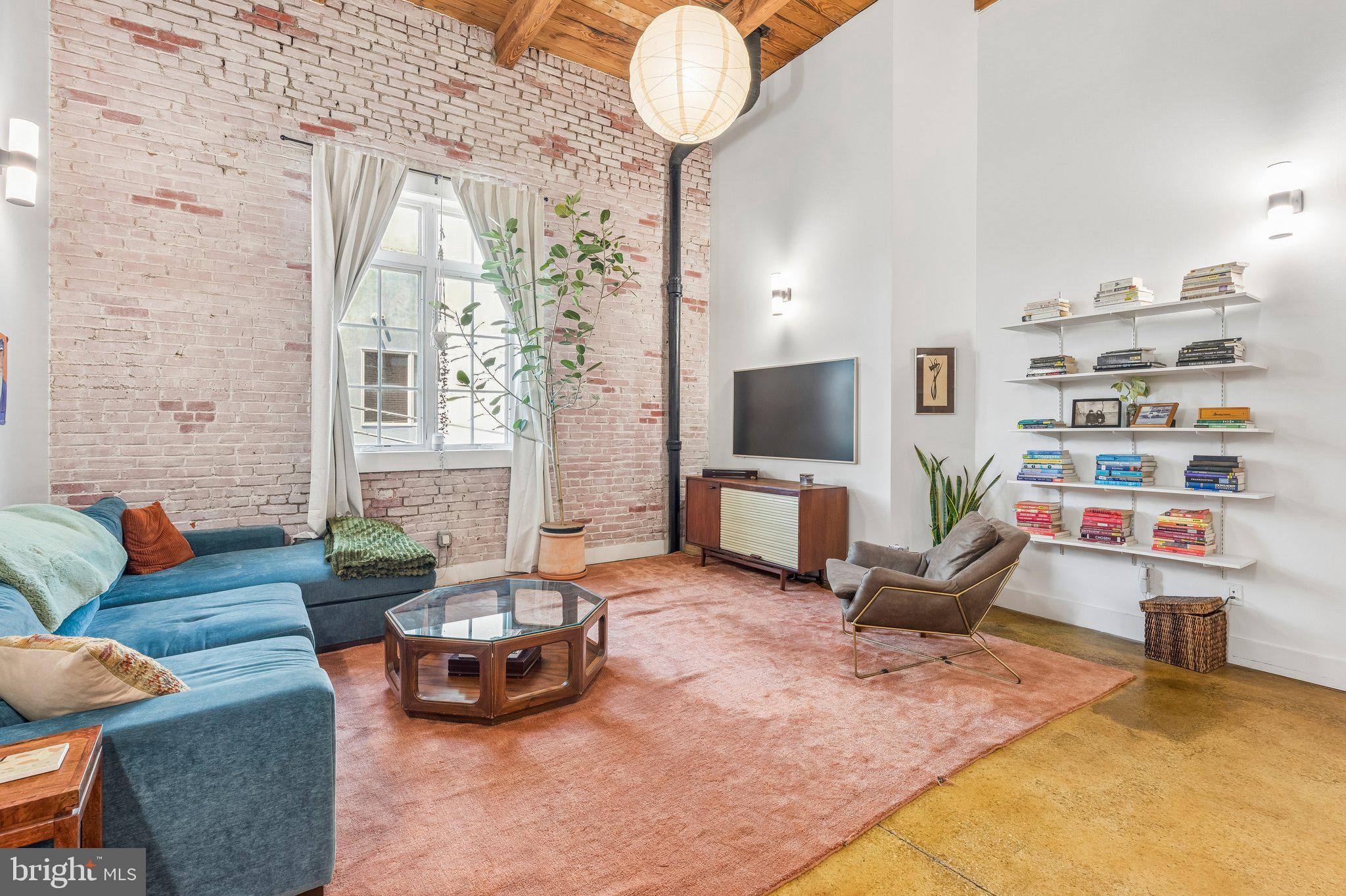 314 BROWN STREET 18 207