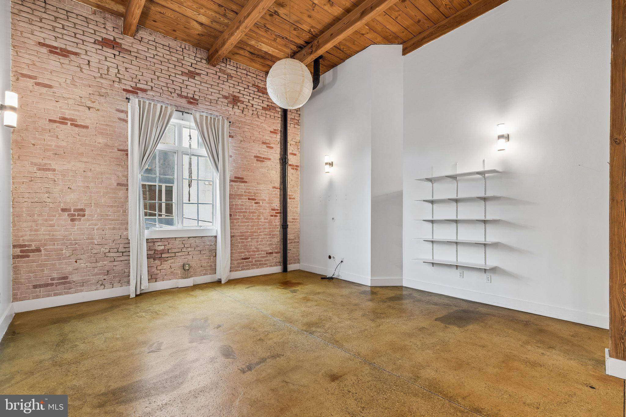 314 BROWN STREET 18 207