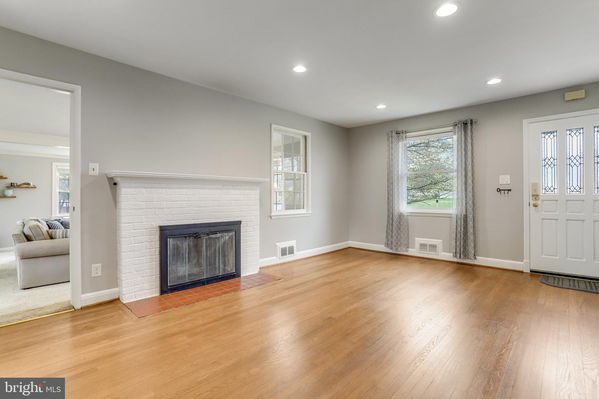 BROYHILL CREST - Residential