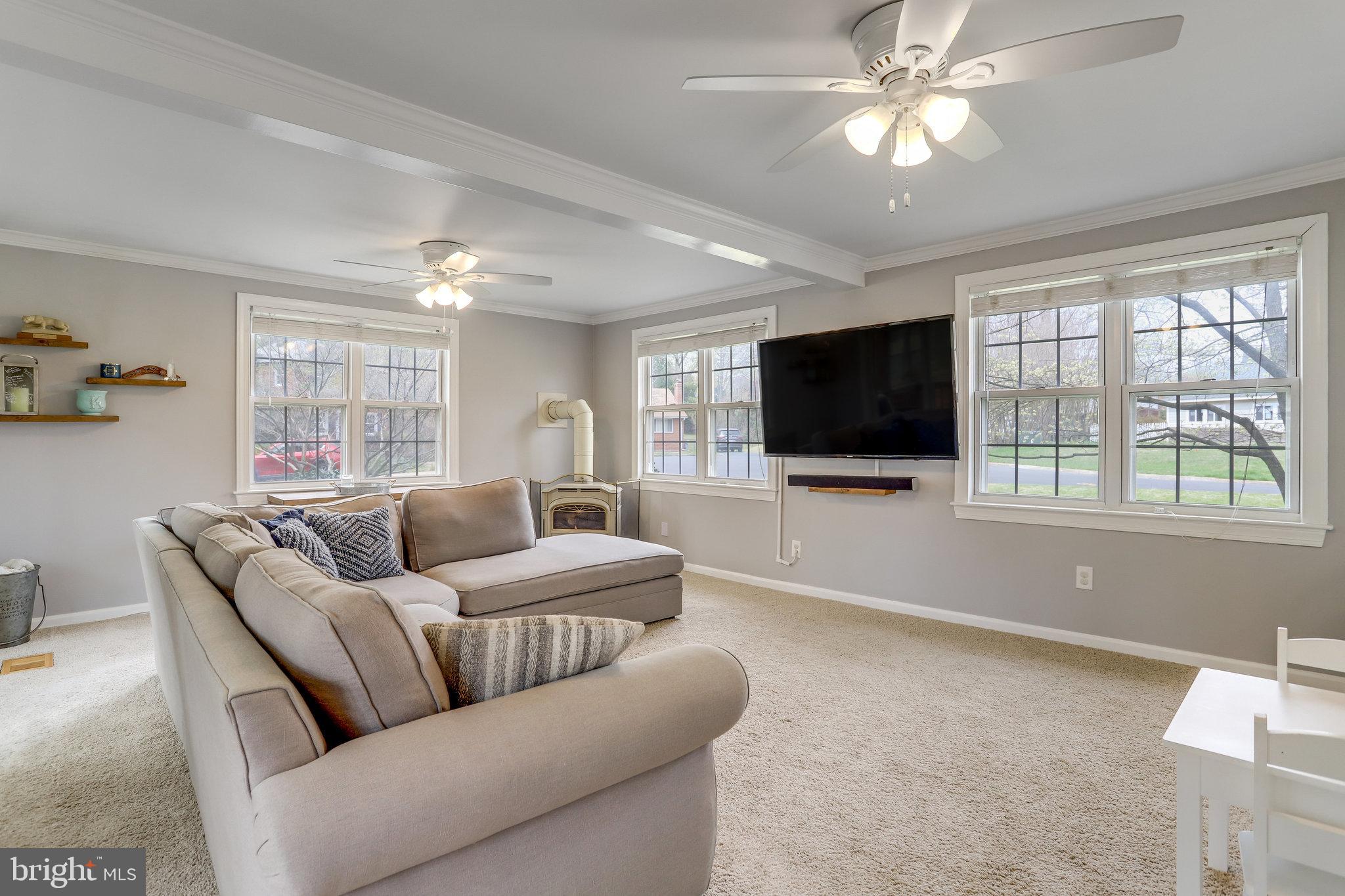 BROYHILL CREST - Residential