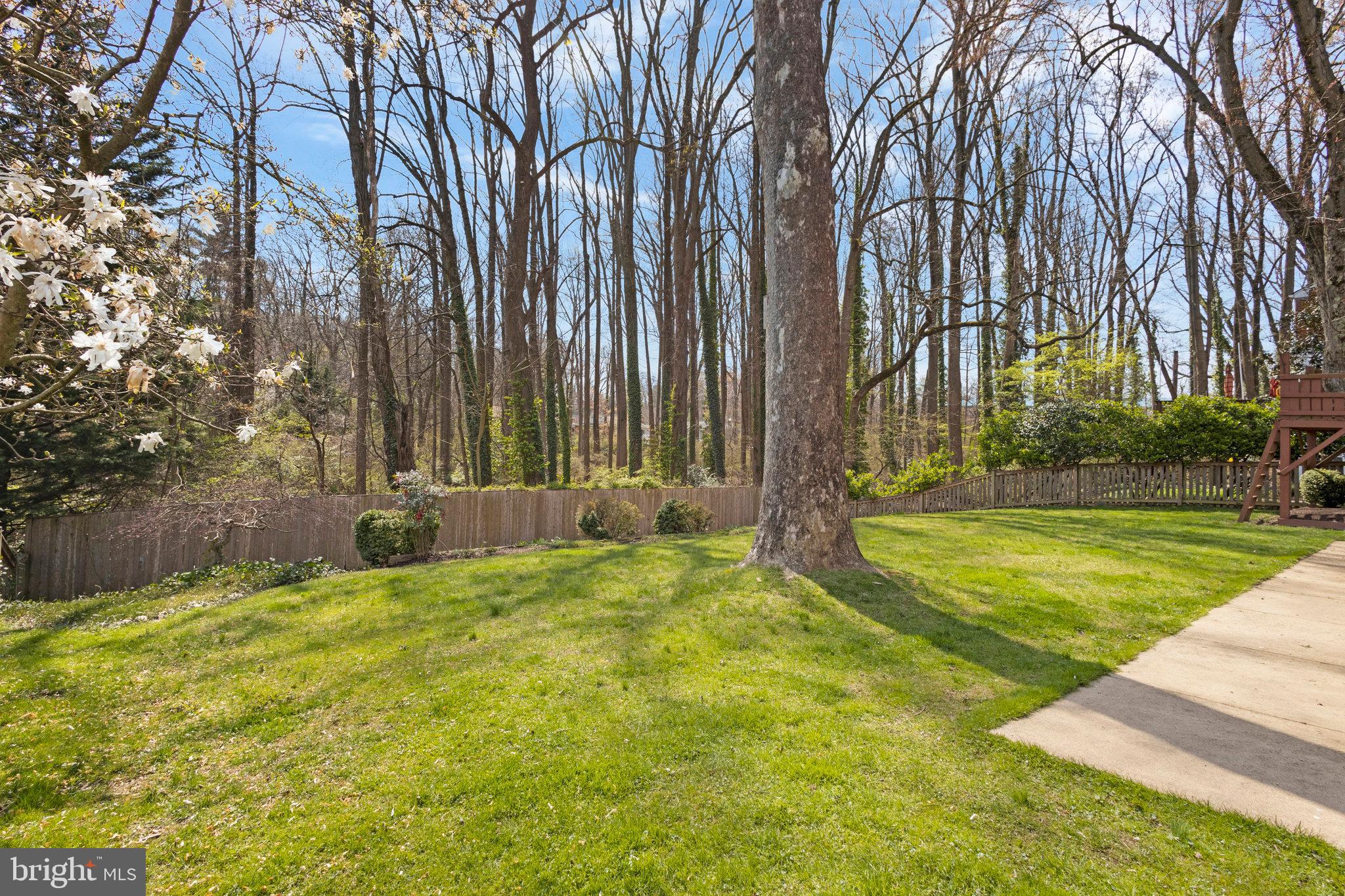 BROYHILL CREST - Residential