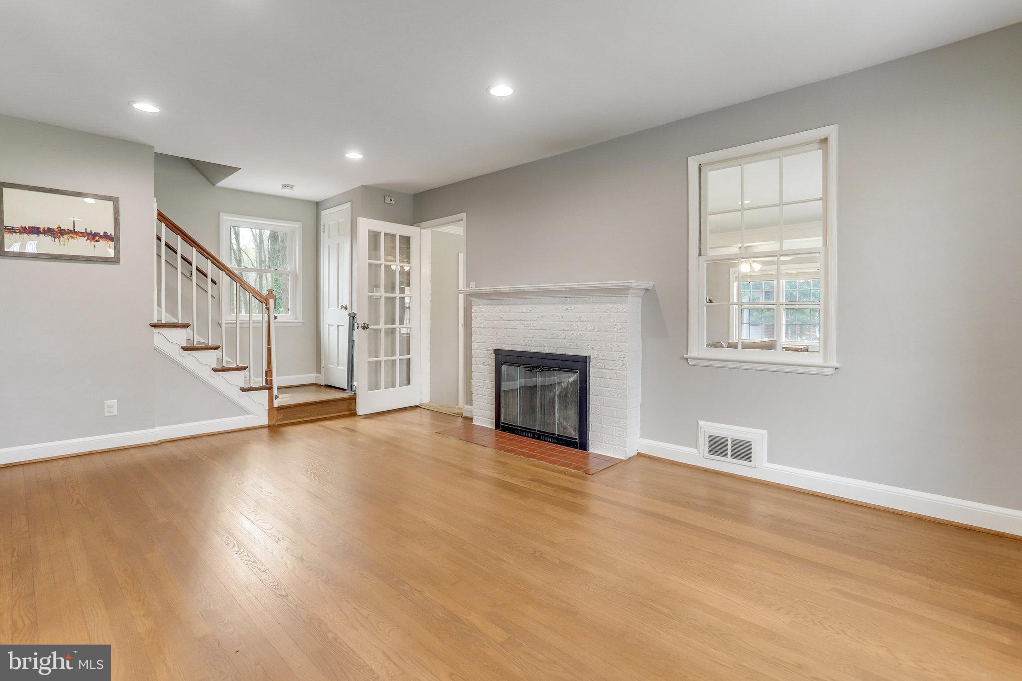 BROYHILL CREST - Residential