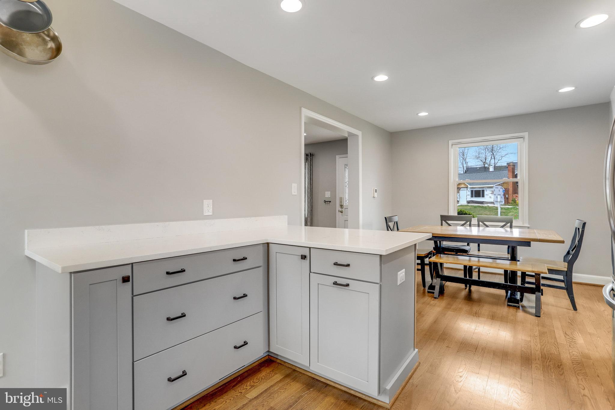 BROYHILL CREST - Residential