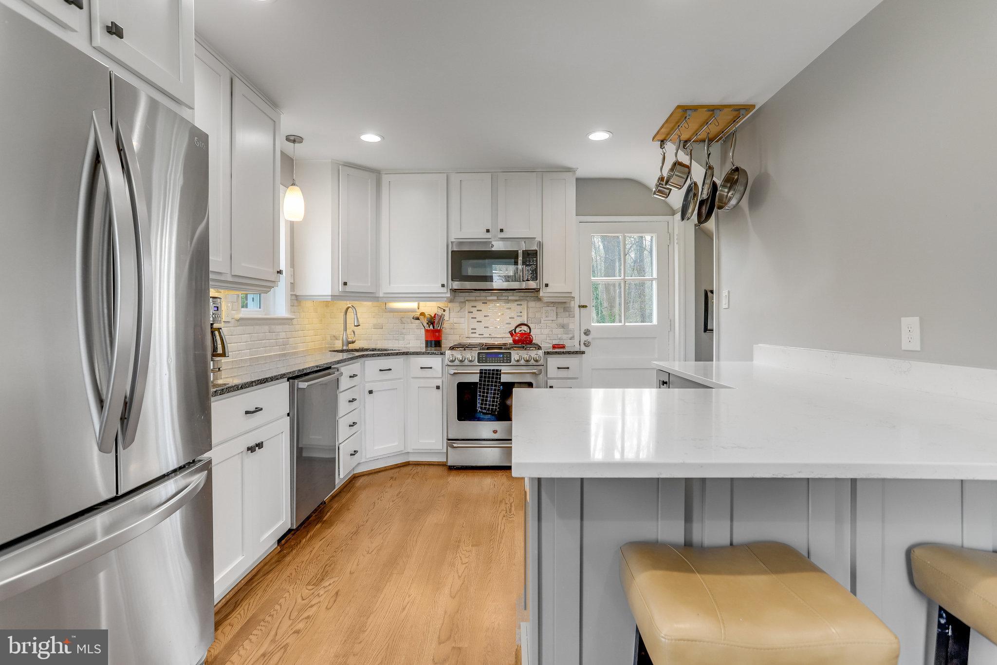 BROYHILL CREST - Residential