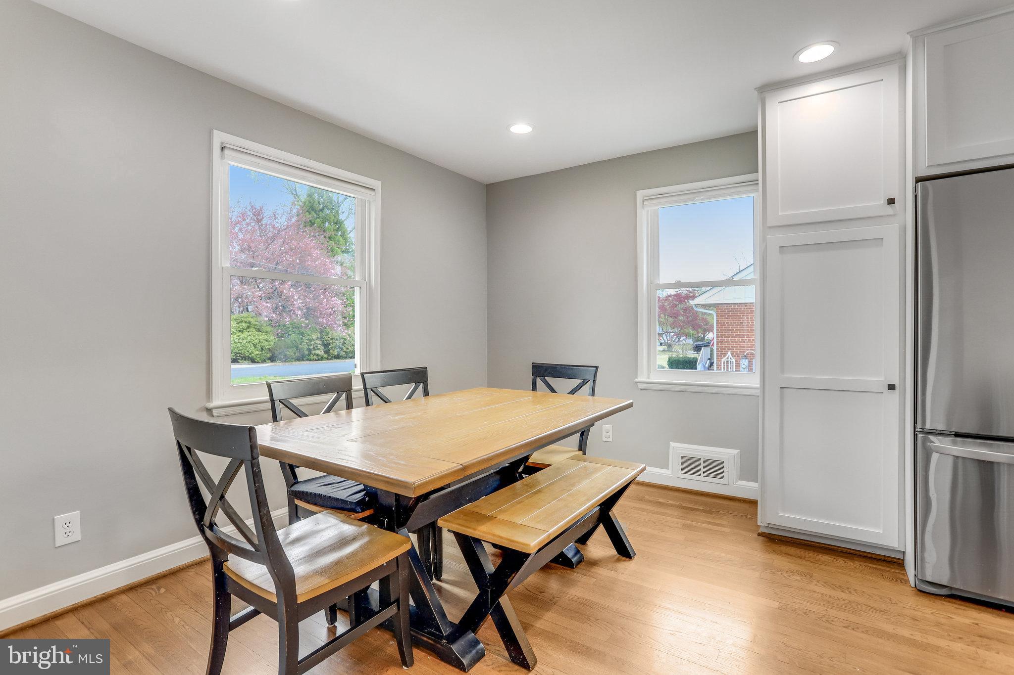 BROYHILL CREST - Residential