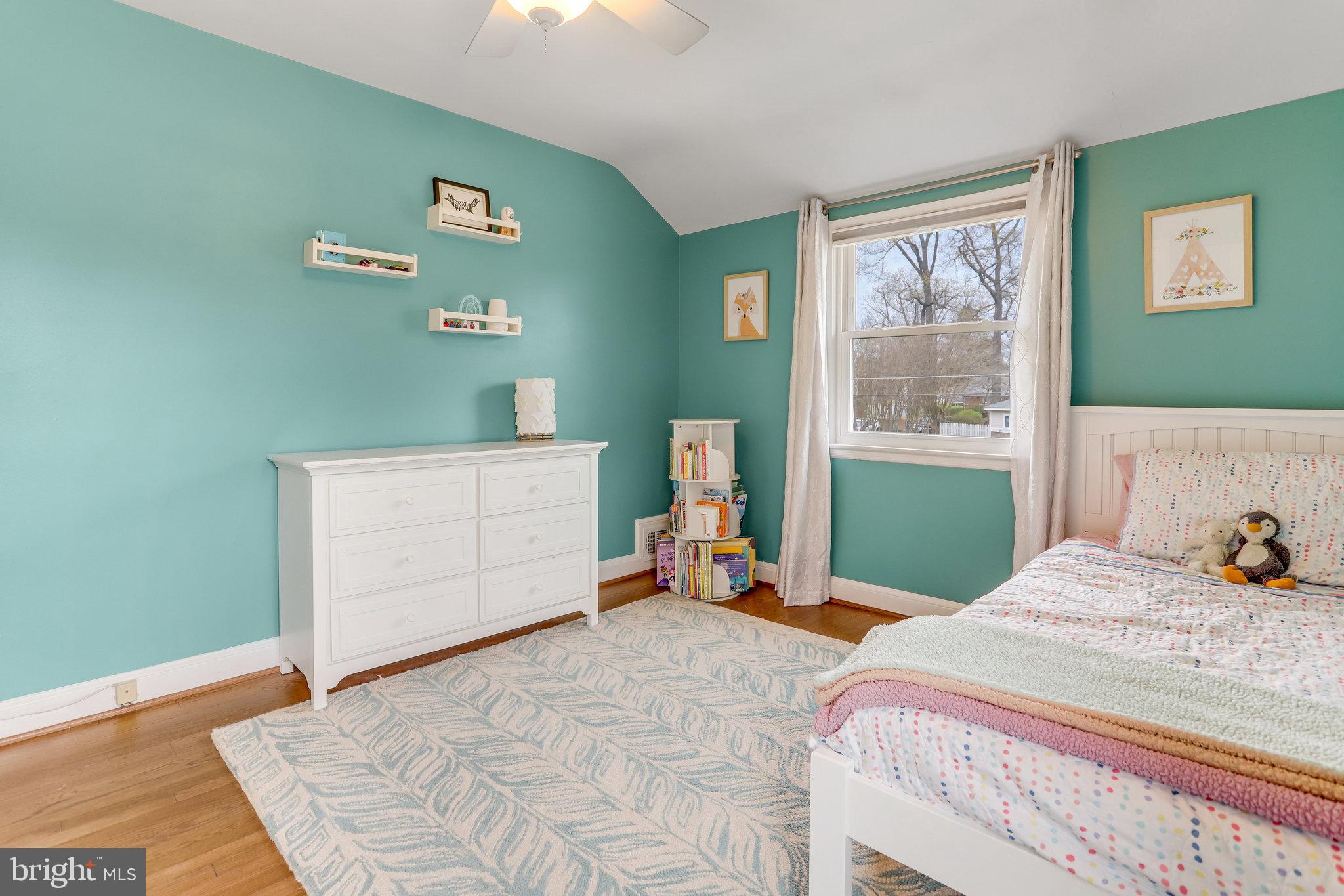 BROYHILL CREST - Residential