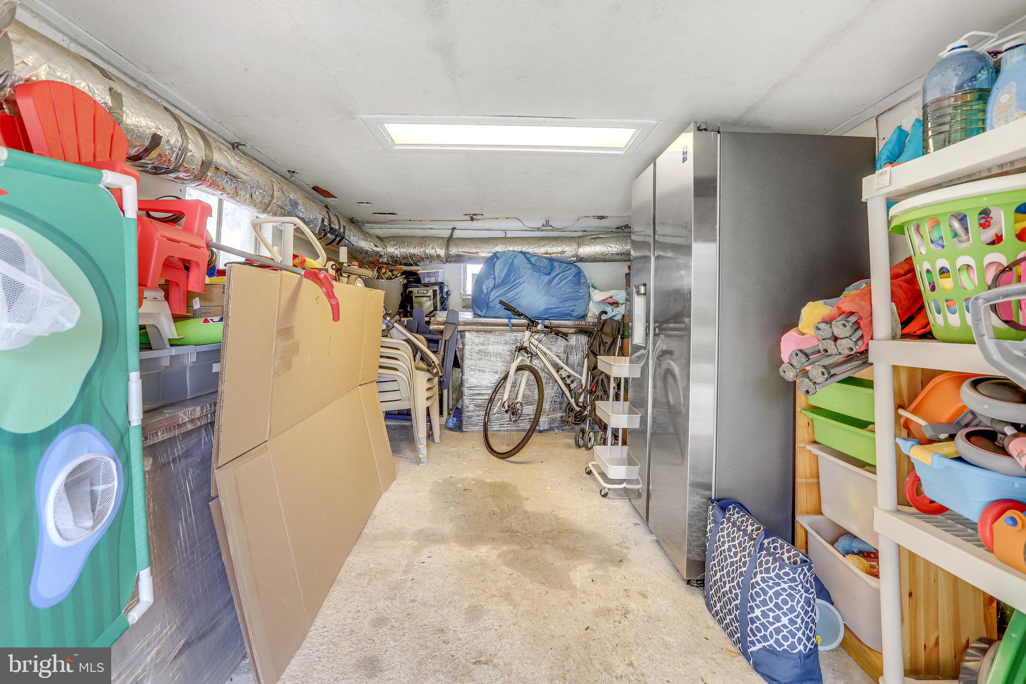 BROYHILL CREST - Residential