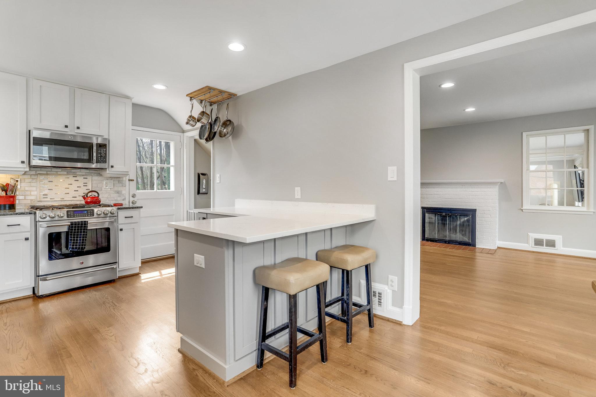 BROYHILL CREST - Residential