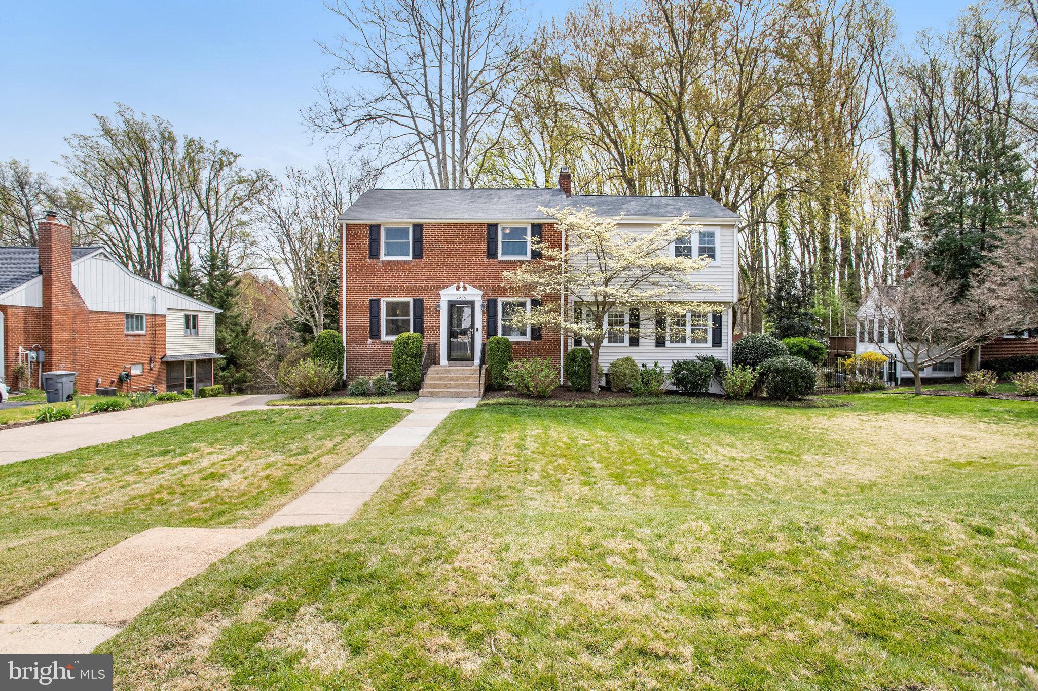 BROYHILL CREST - Residential