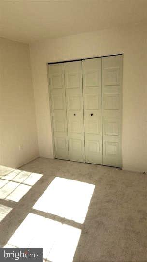 DERWOOD STATION - Residential Lease