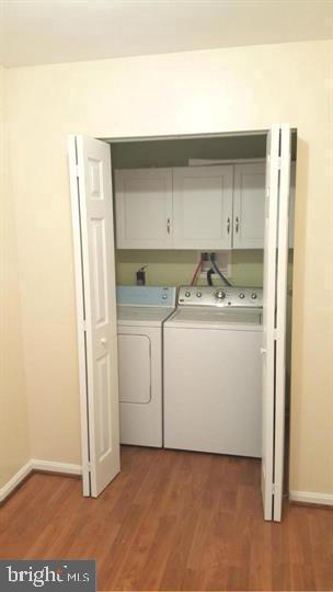 DERWOOD STATION - Residential Lease