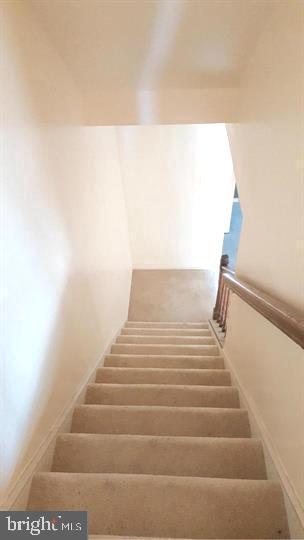 DERWOOD STATION - Residential Lease