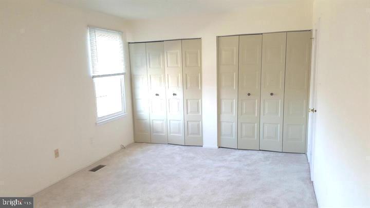 DERWOOD STATION - Residential Lease