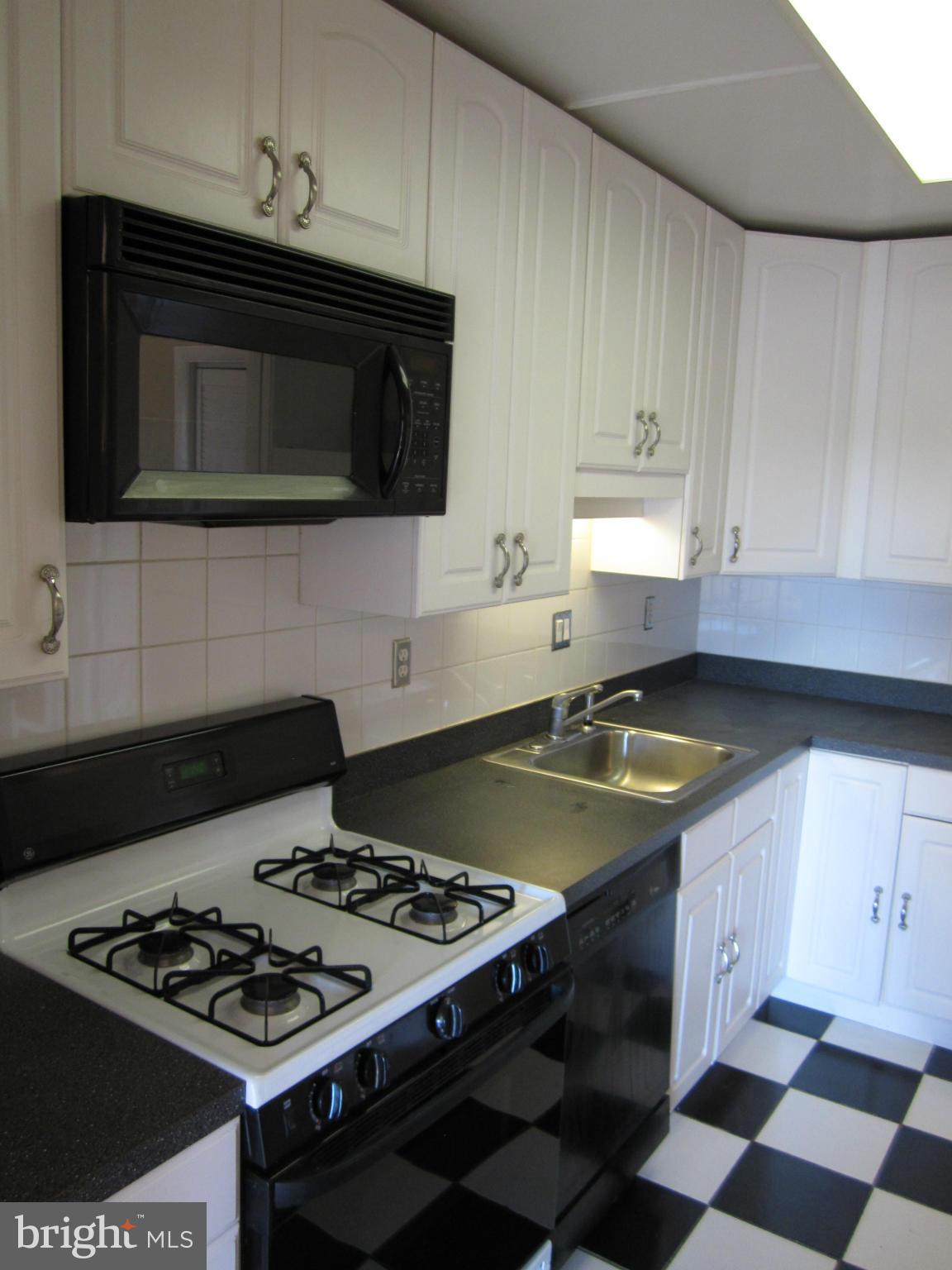 WILLOUGHBY OF CHEVY CHASE - Residential Lease