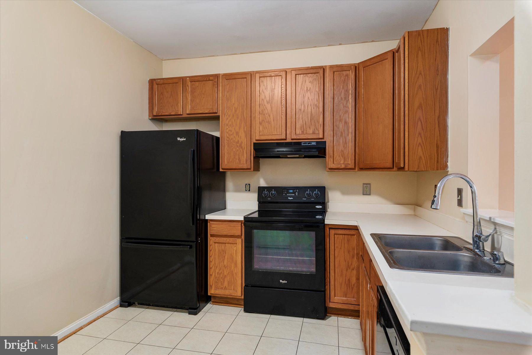 SEVEN OAKS - Residential