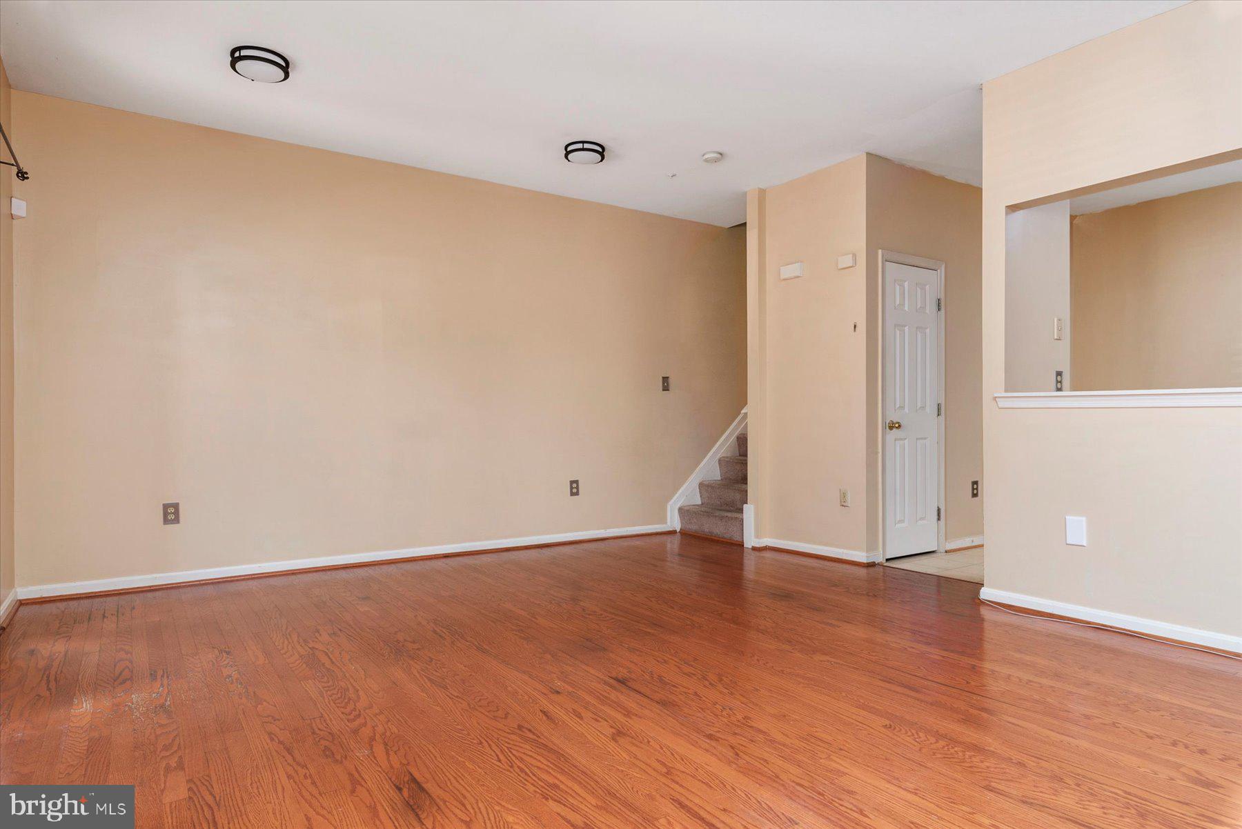 SEVEN OAKS - Residential