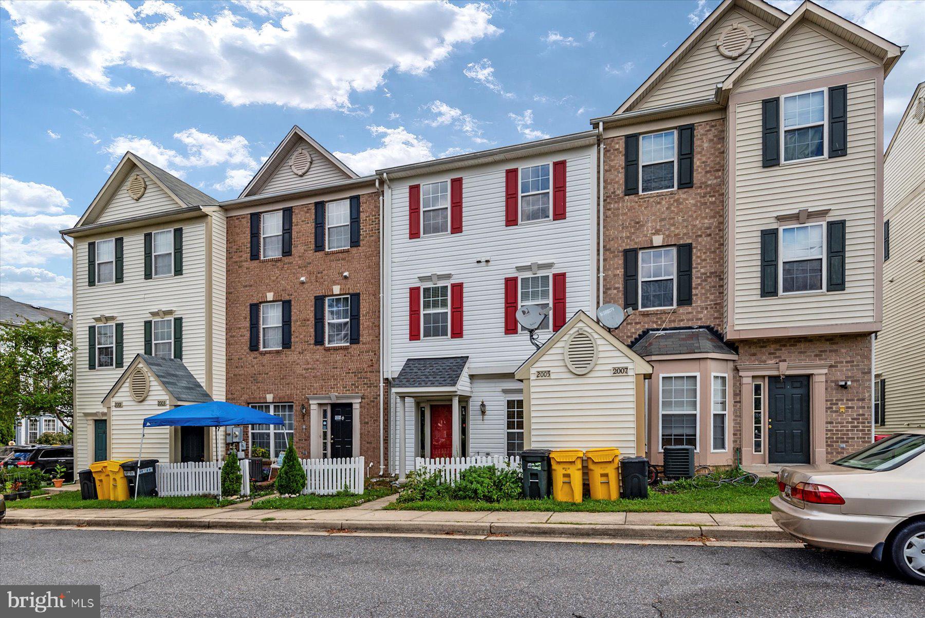 SEVEN OAKS - Residential