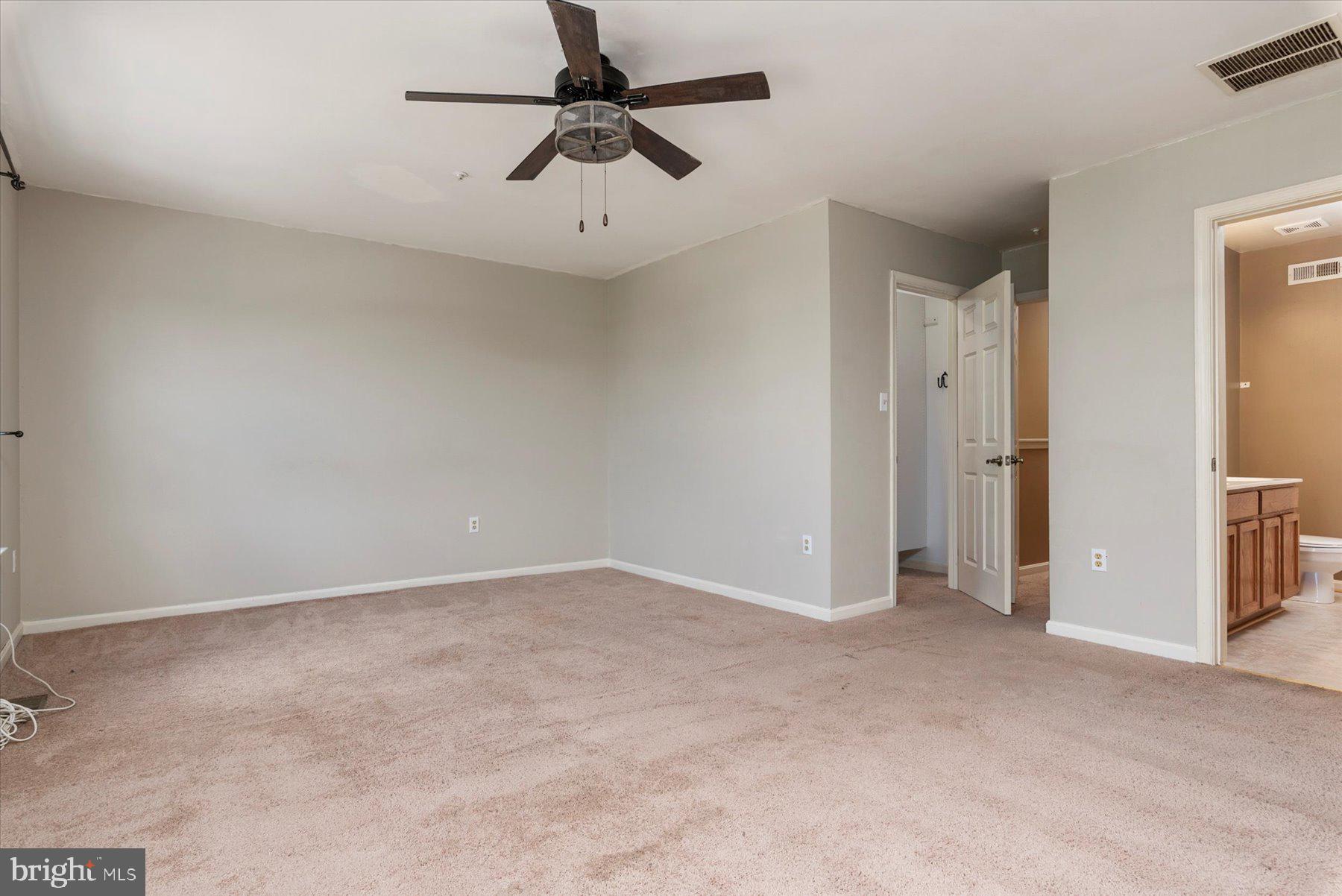 SEVEN OAKS - Residential