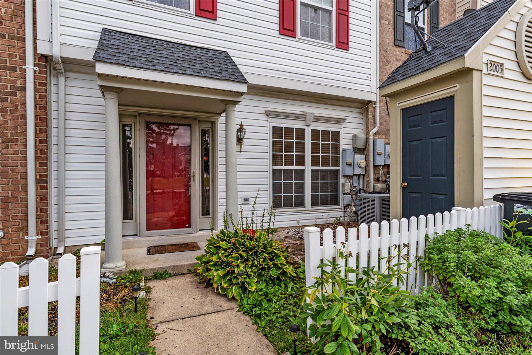 SEVEN OAKS - Residential