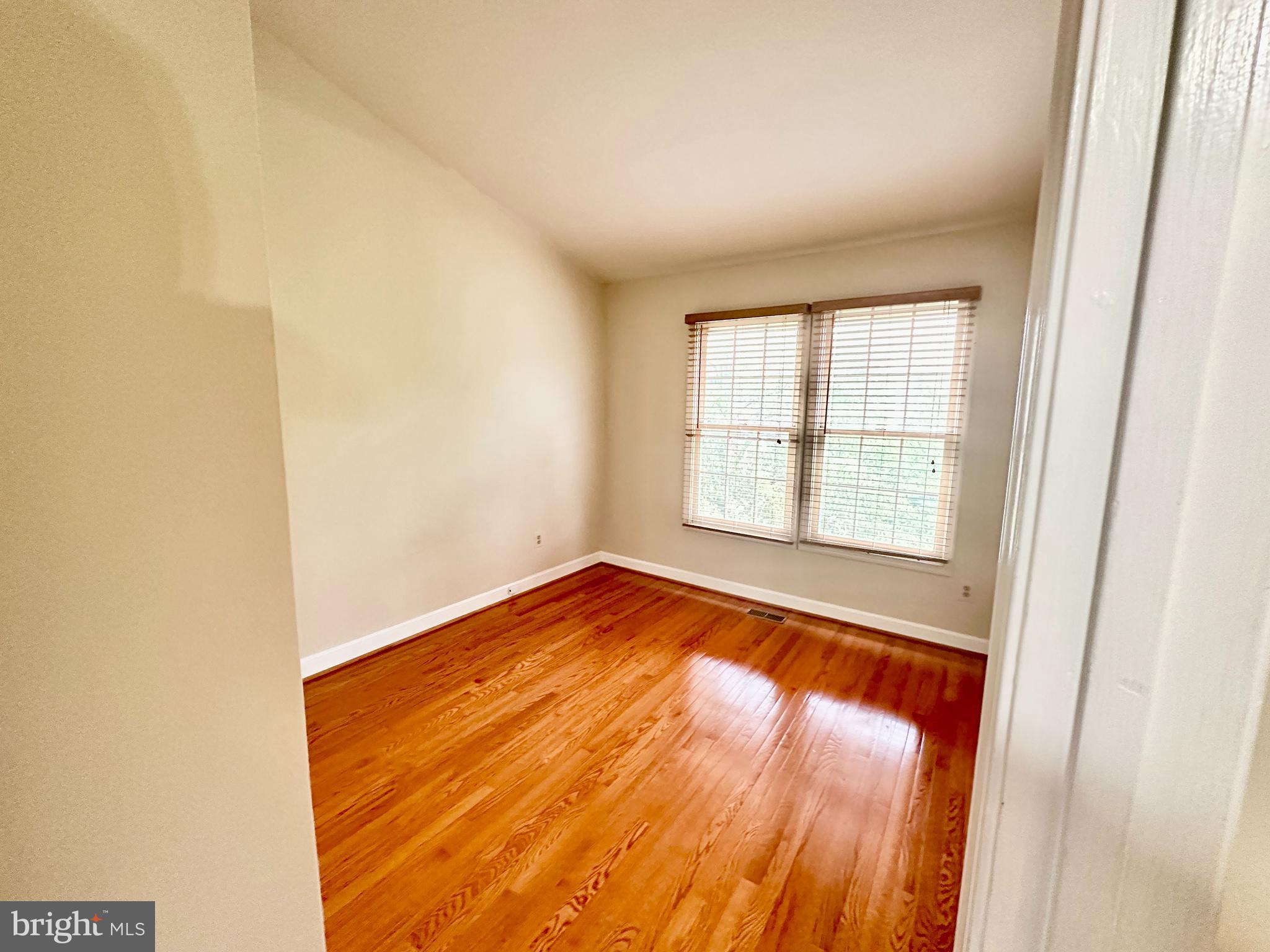 SEVEN OAKS - Residential Lease