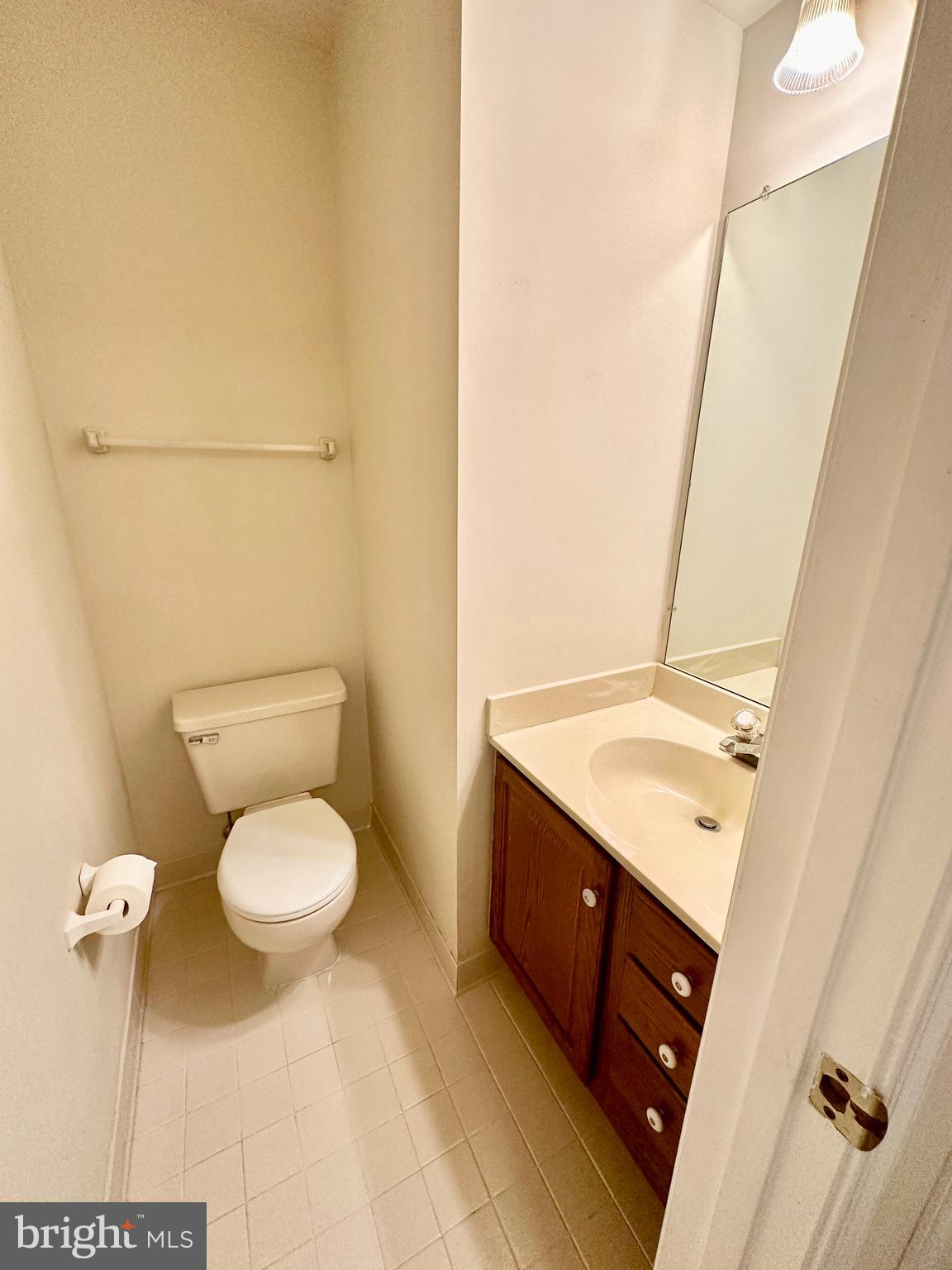 SEVEN OAKS - Residential Lease