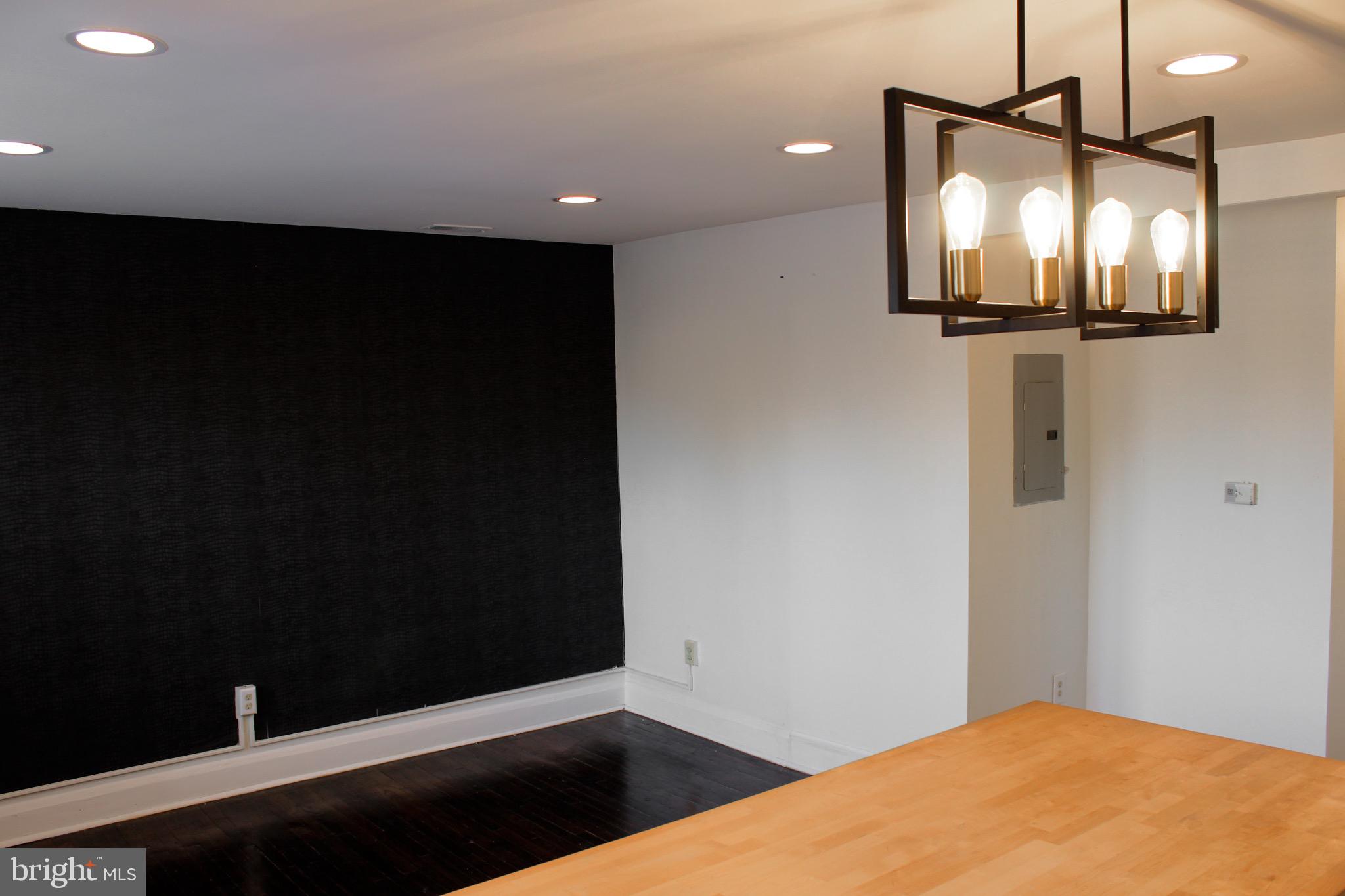 LAKE WALKER - Residential Lease