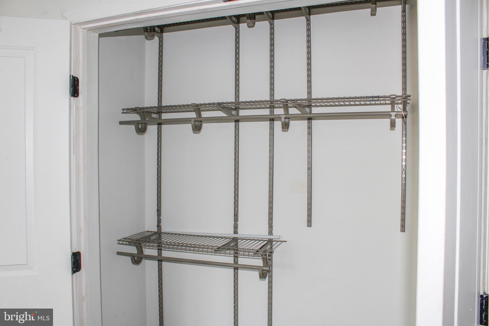 LAKE WALKER - Residential Lease