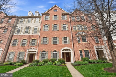 Condo For Sale - 2623 Eastbourne Drive #285<br/> WOODBRIDGE, VA 22191