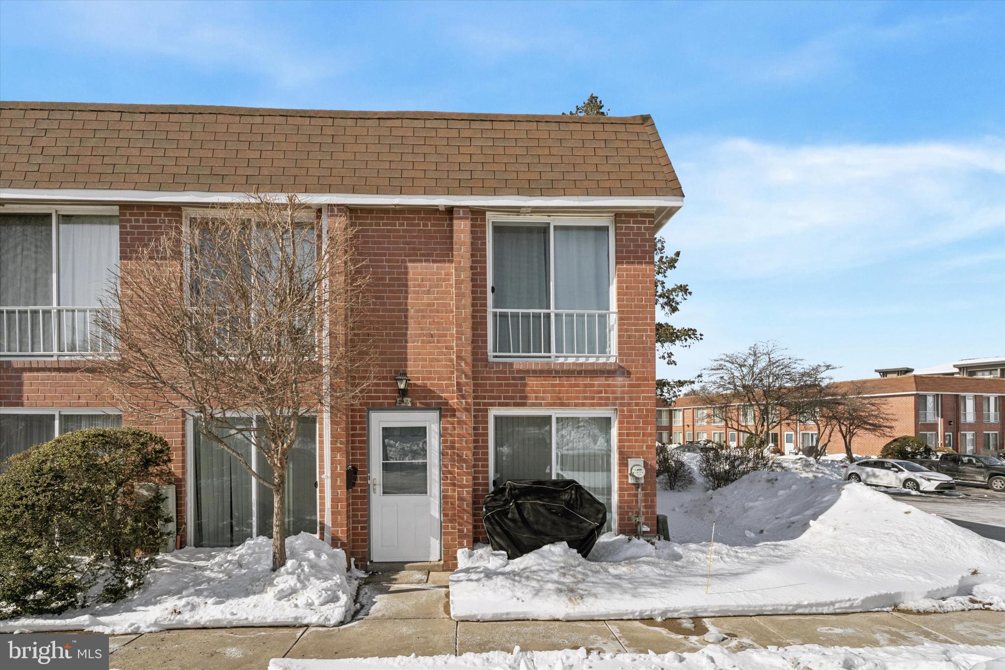 YORKTOWN - Residential