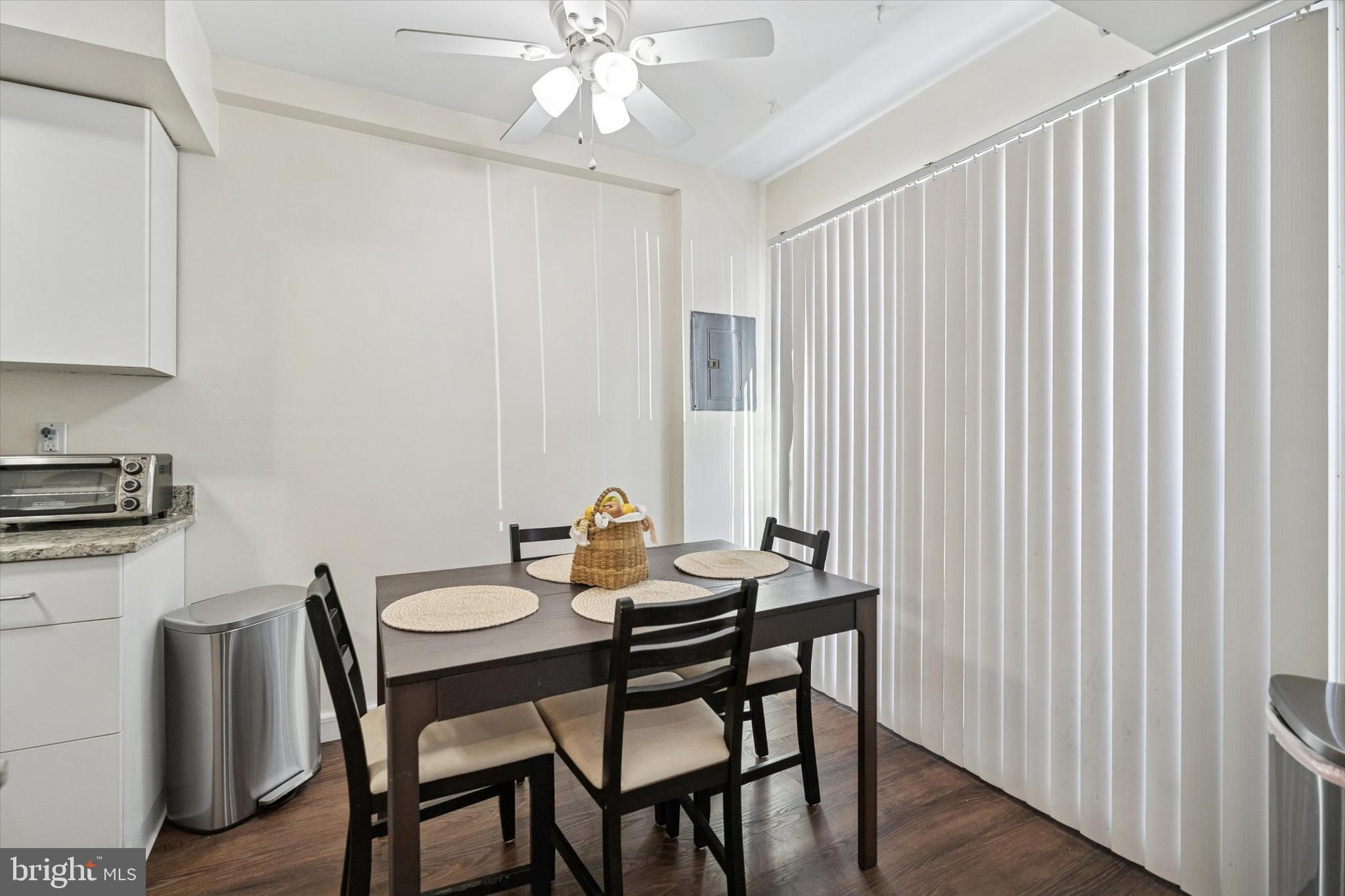 YORKTOWN - Residential