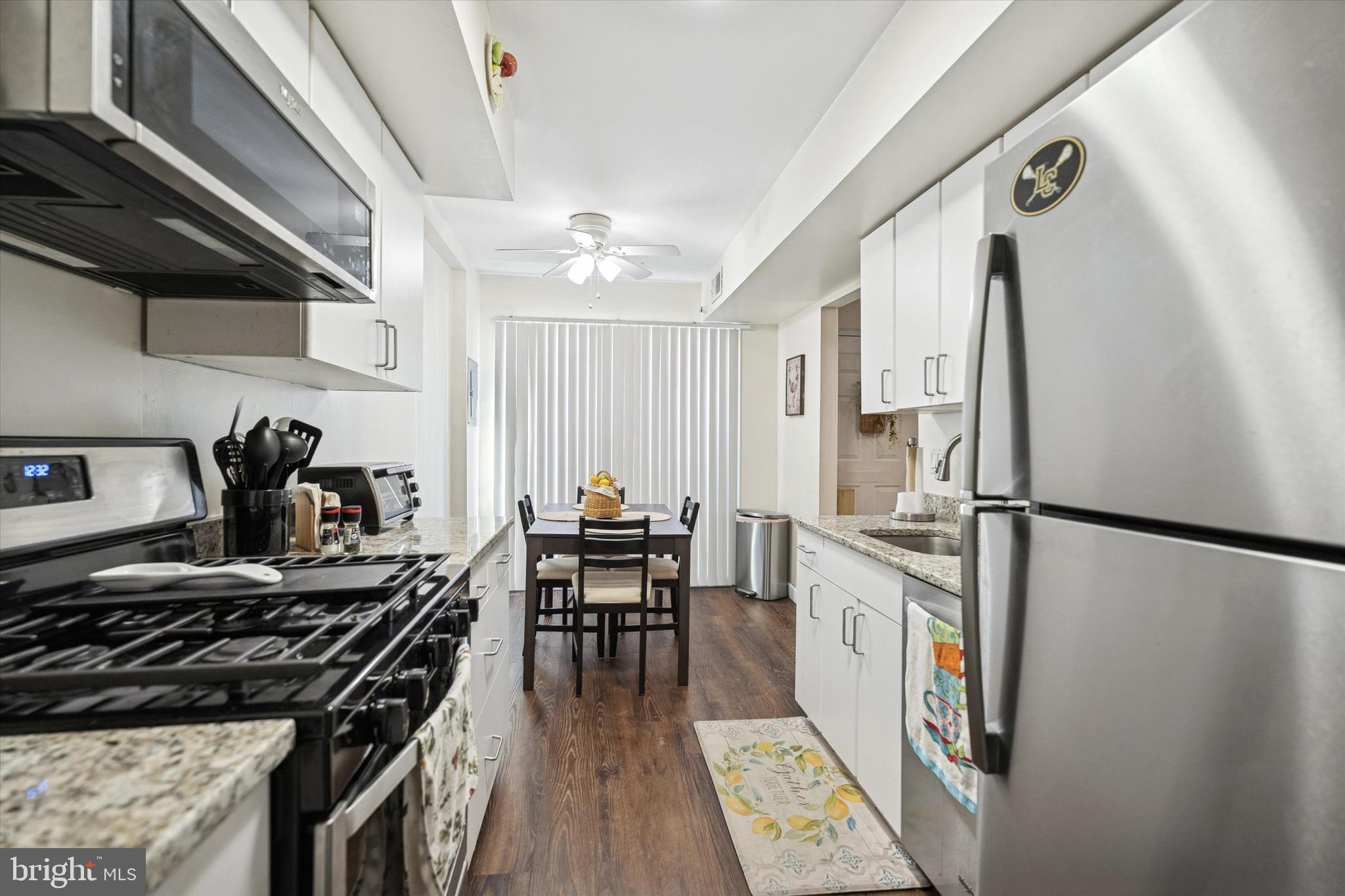 YORKTOWN - Residential