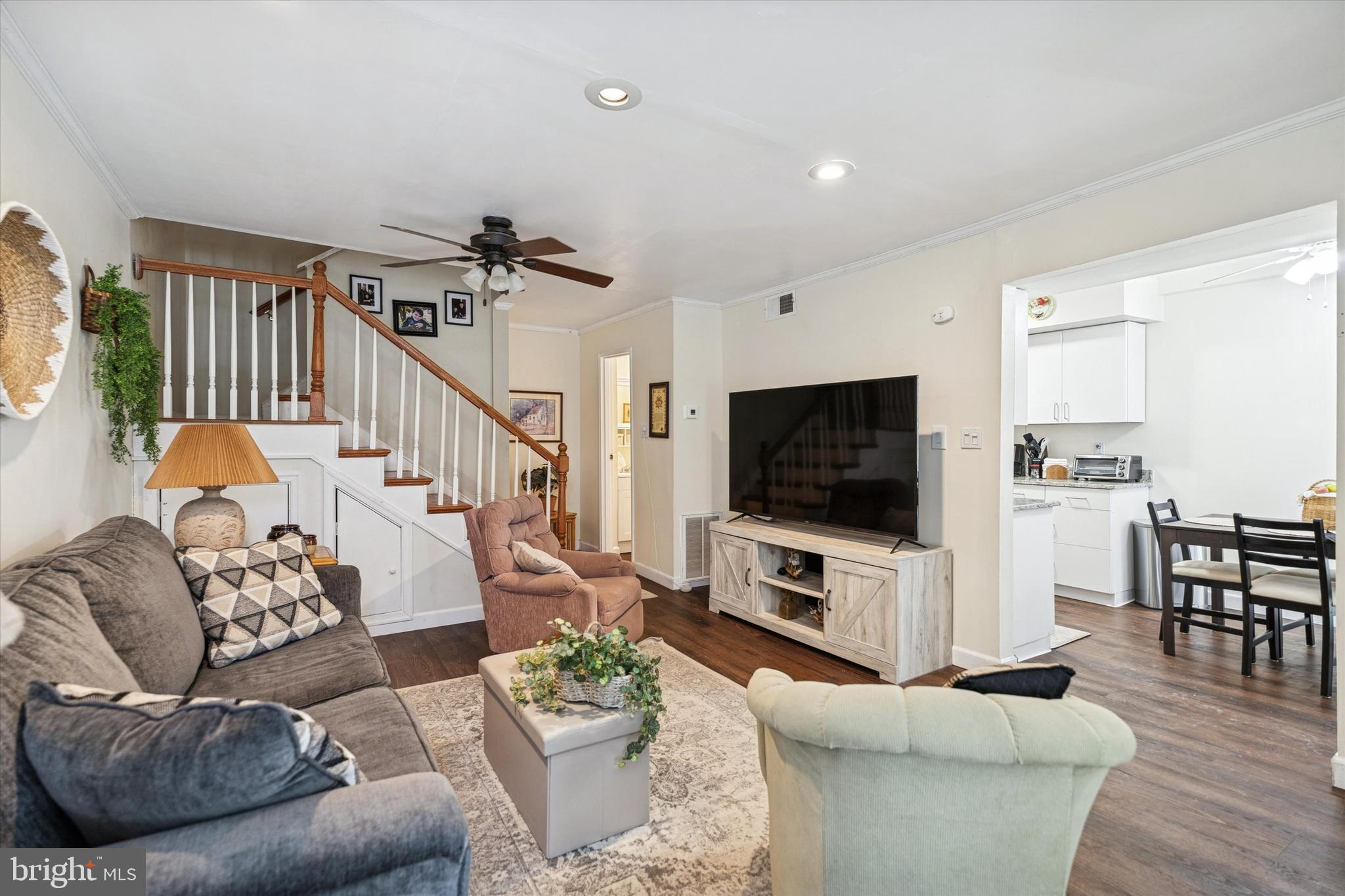 YORKTOWN - Residential