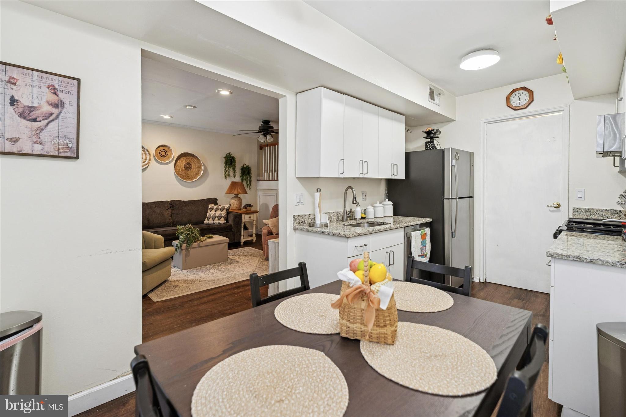 YORKTOWN - Residential