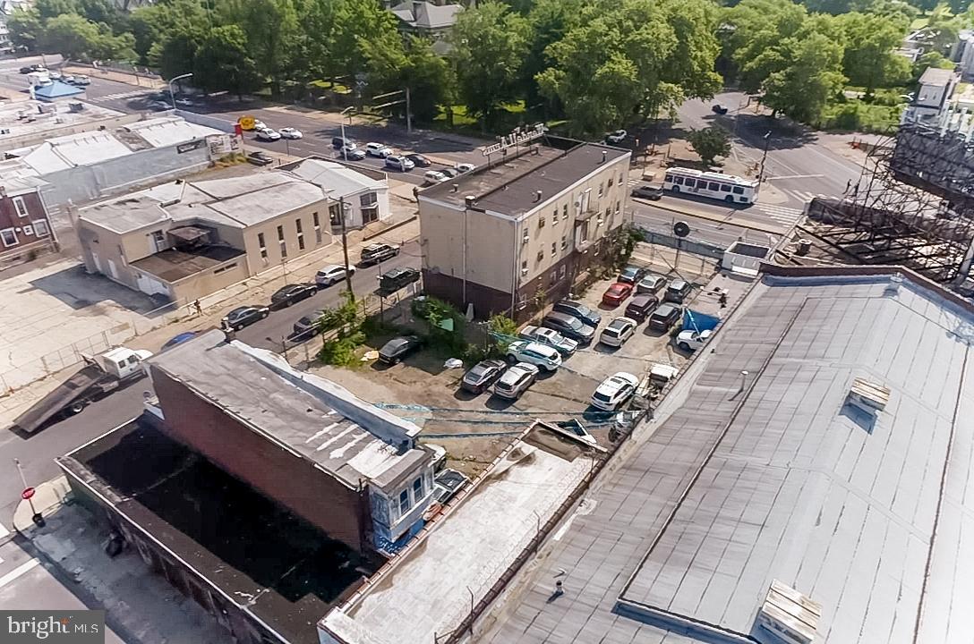 HUNTING PARK - Commercial Sale