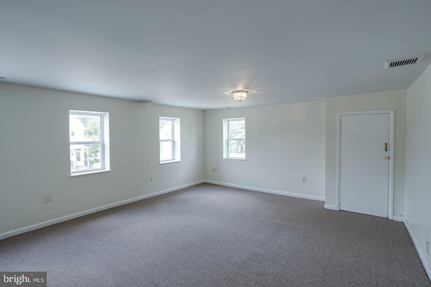 276 KINGS HIGHWAY 2