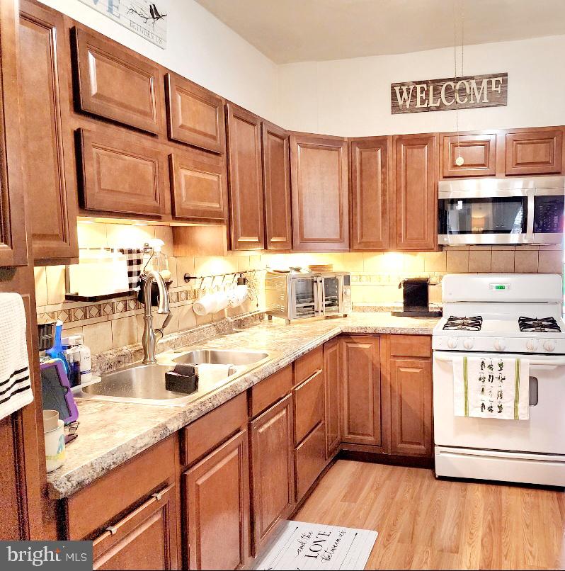 KENSINGTON - Residential