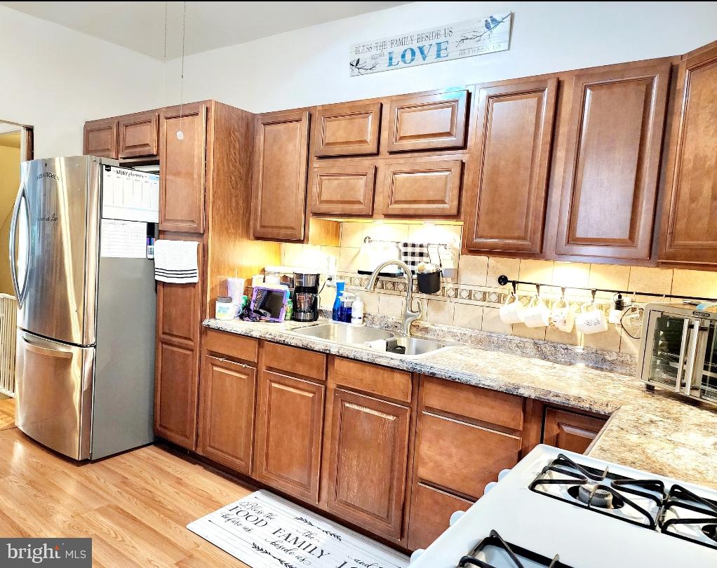 KENSINGTON - Residential