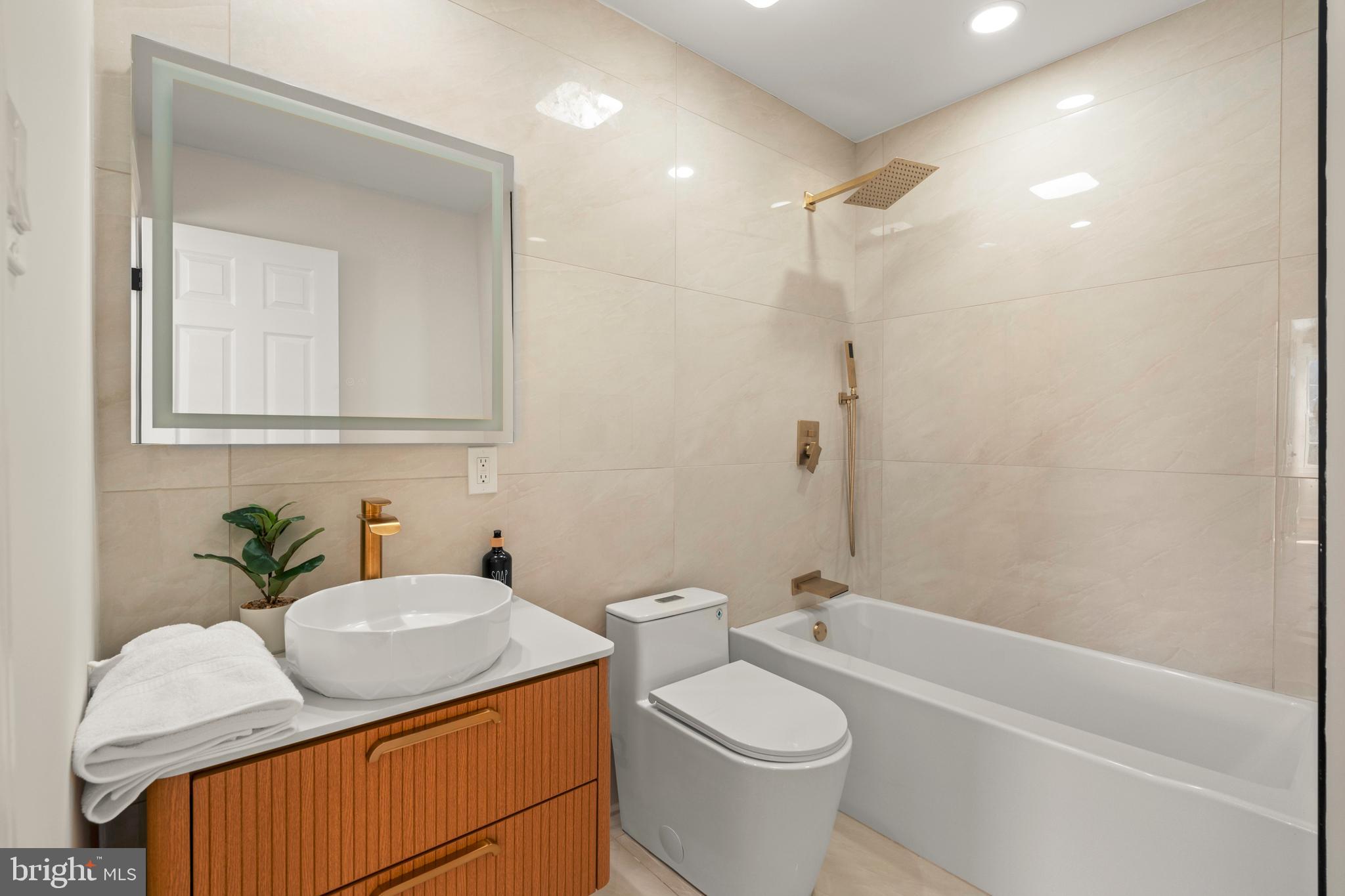 FARMVIEW - Residential