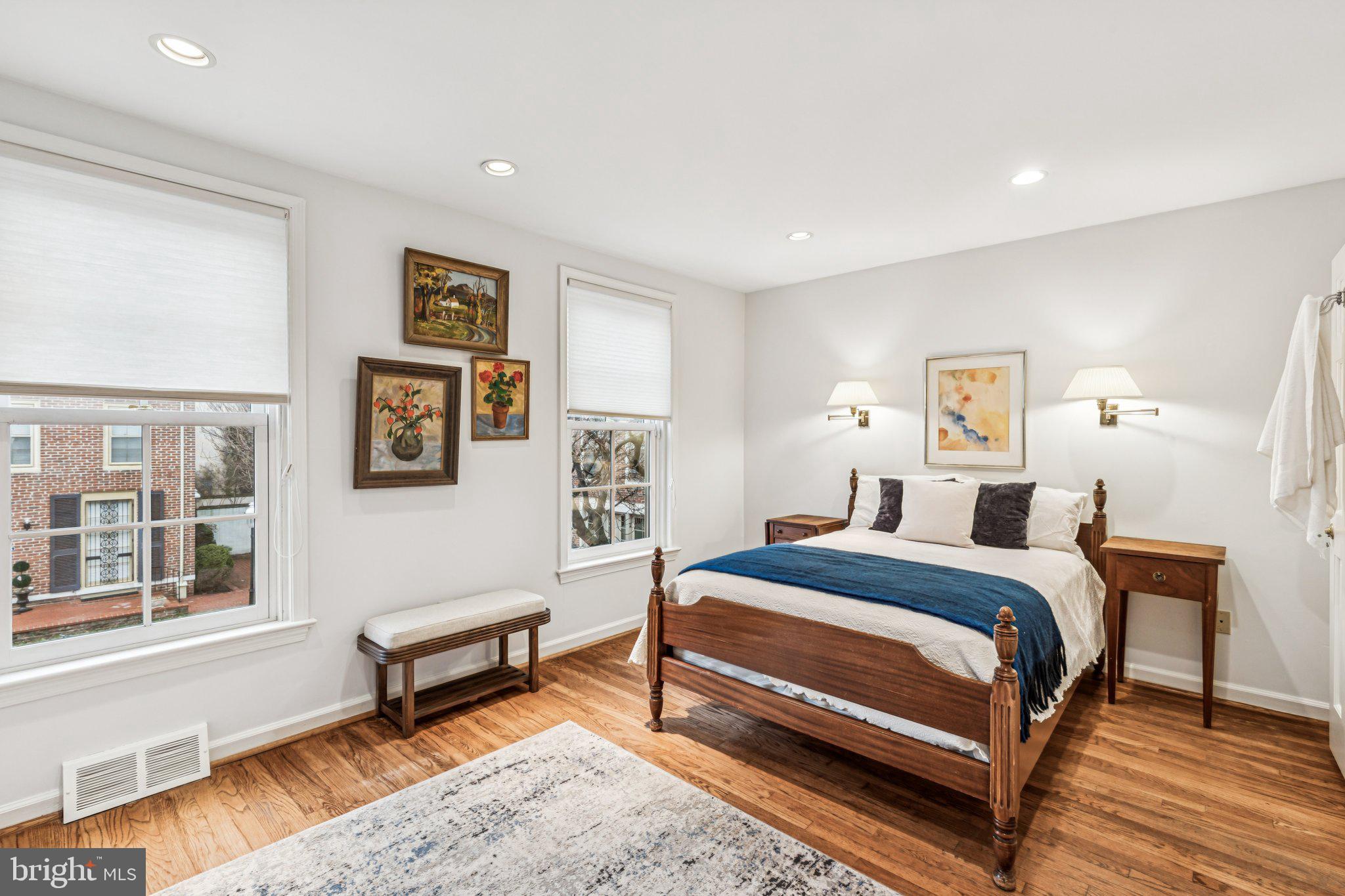 SOCIETY HILL - Residential