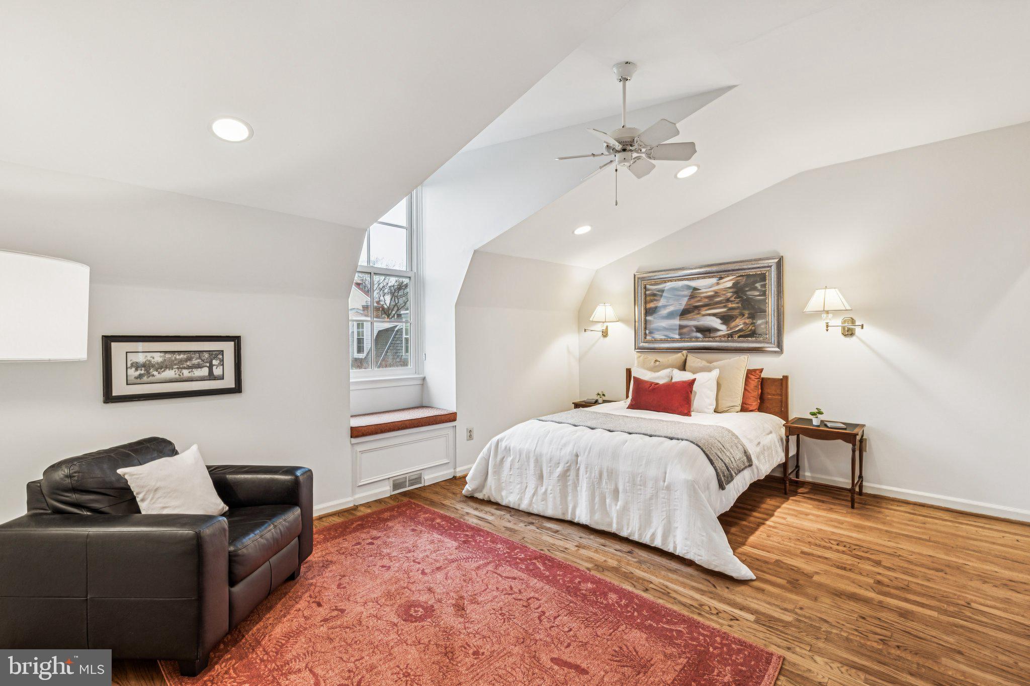 SOCIETY HILL - Residential