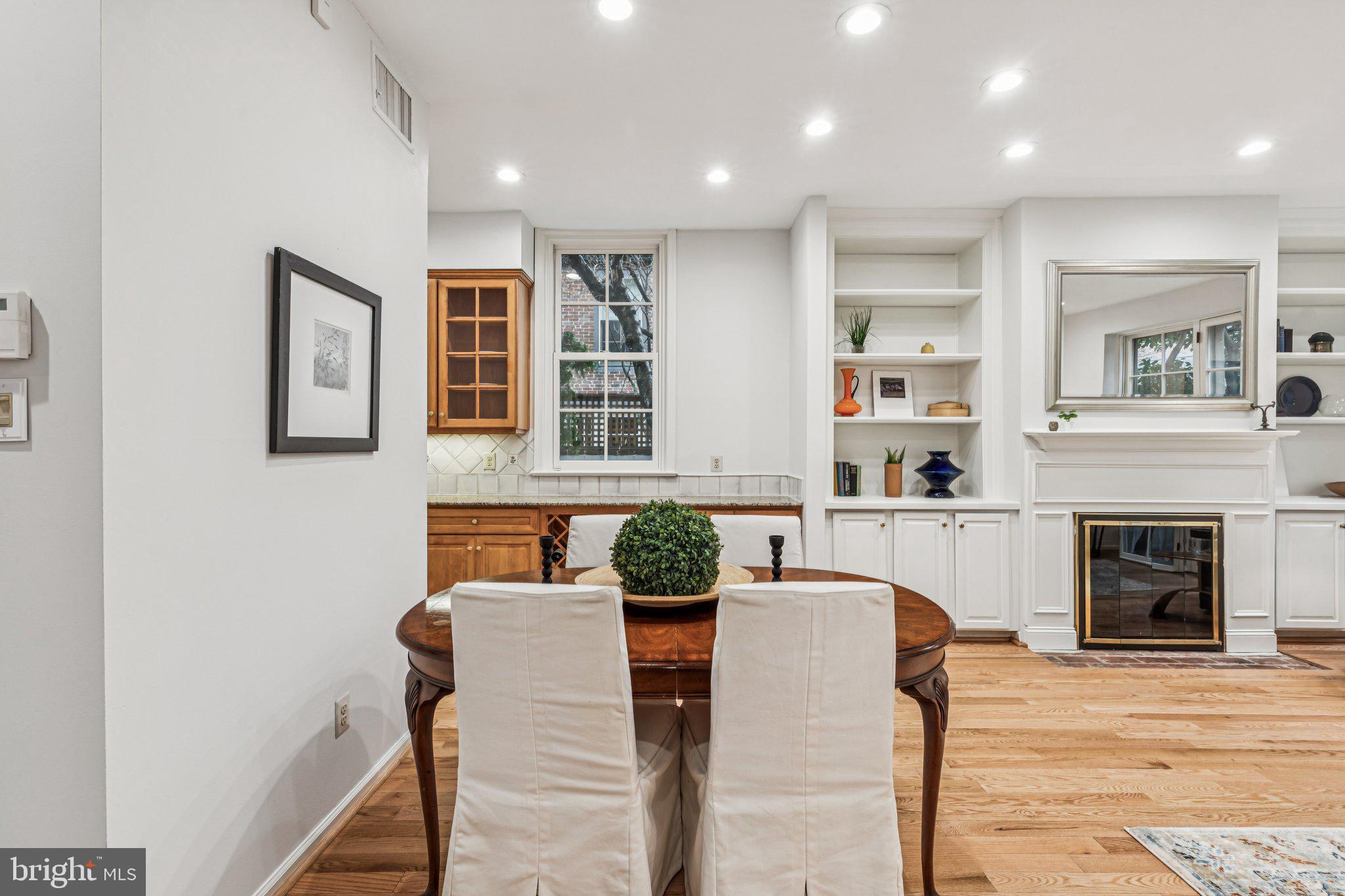 SOCIETY HILL - Residential