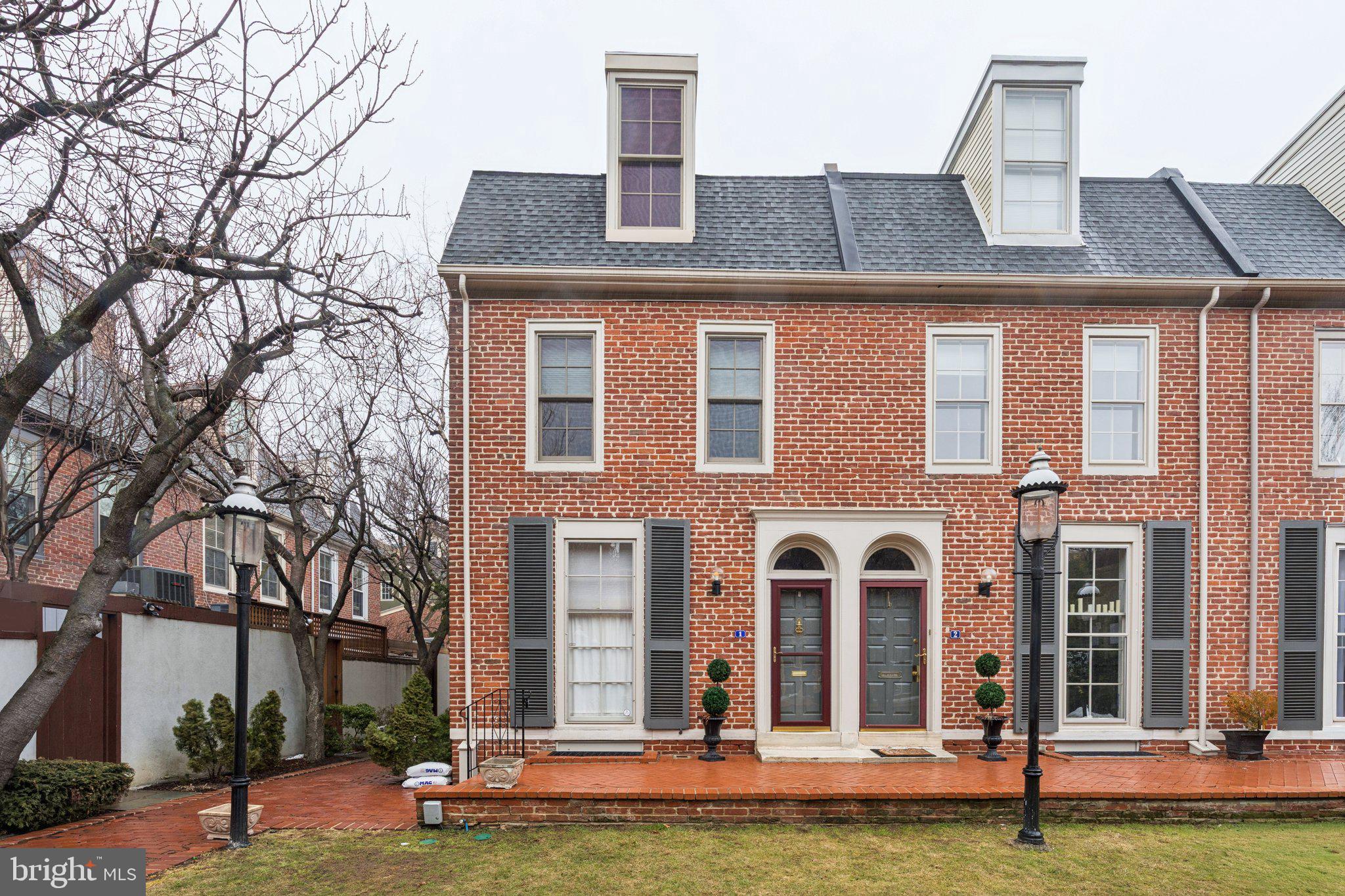 SOCIETY HILL - Residential