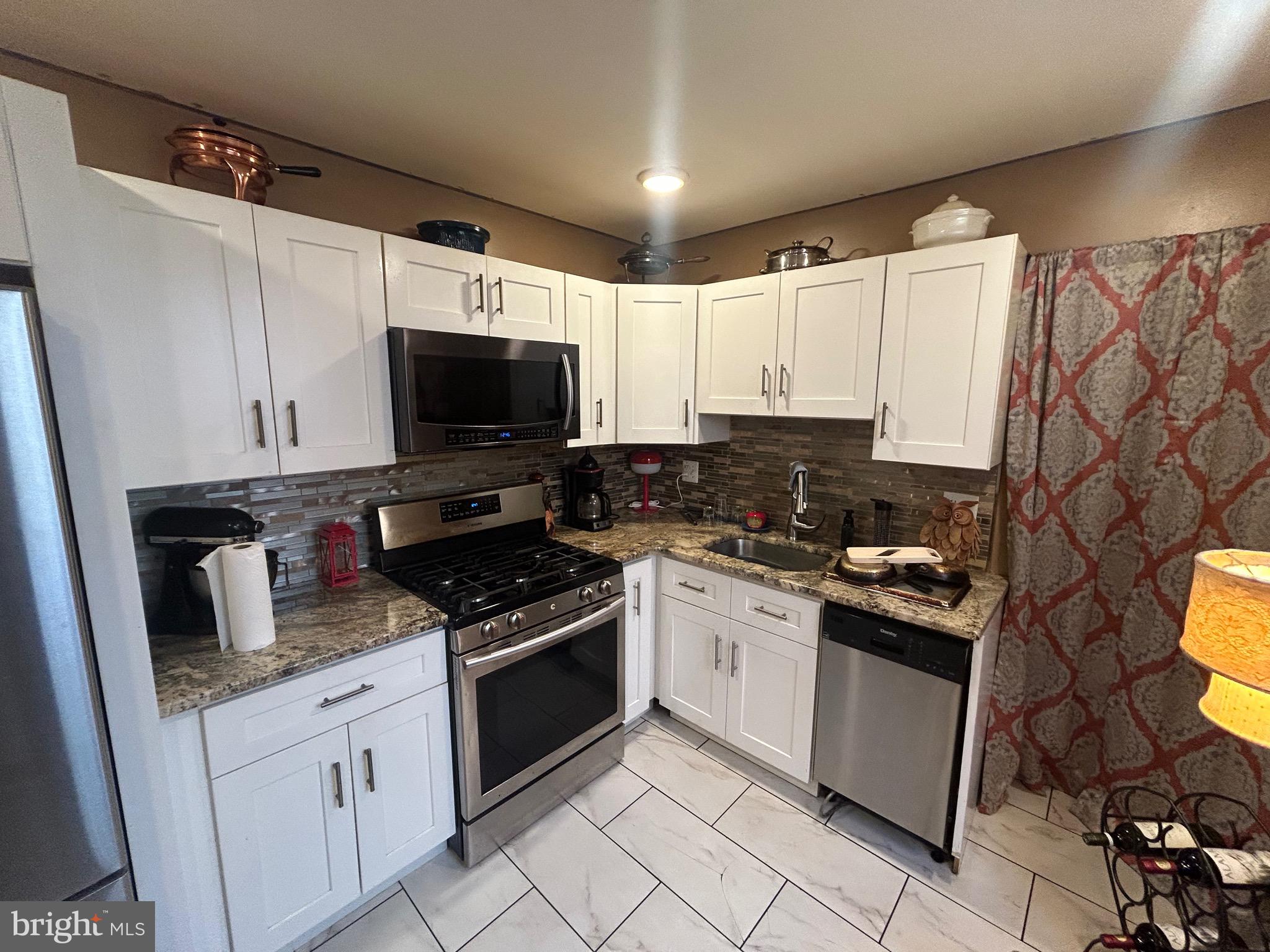 2260 N BANCROFT STREET