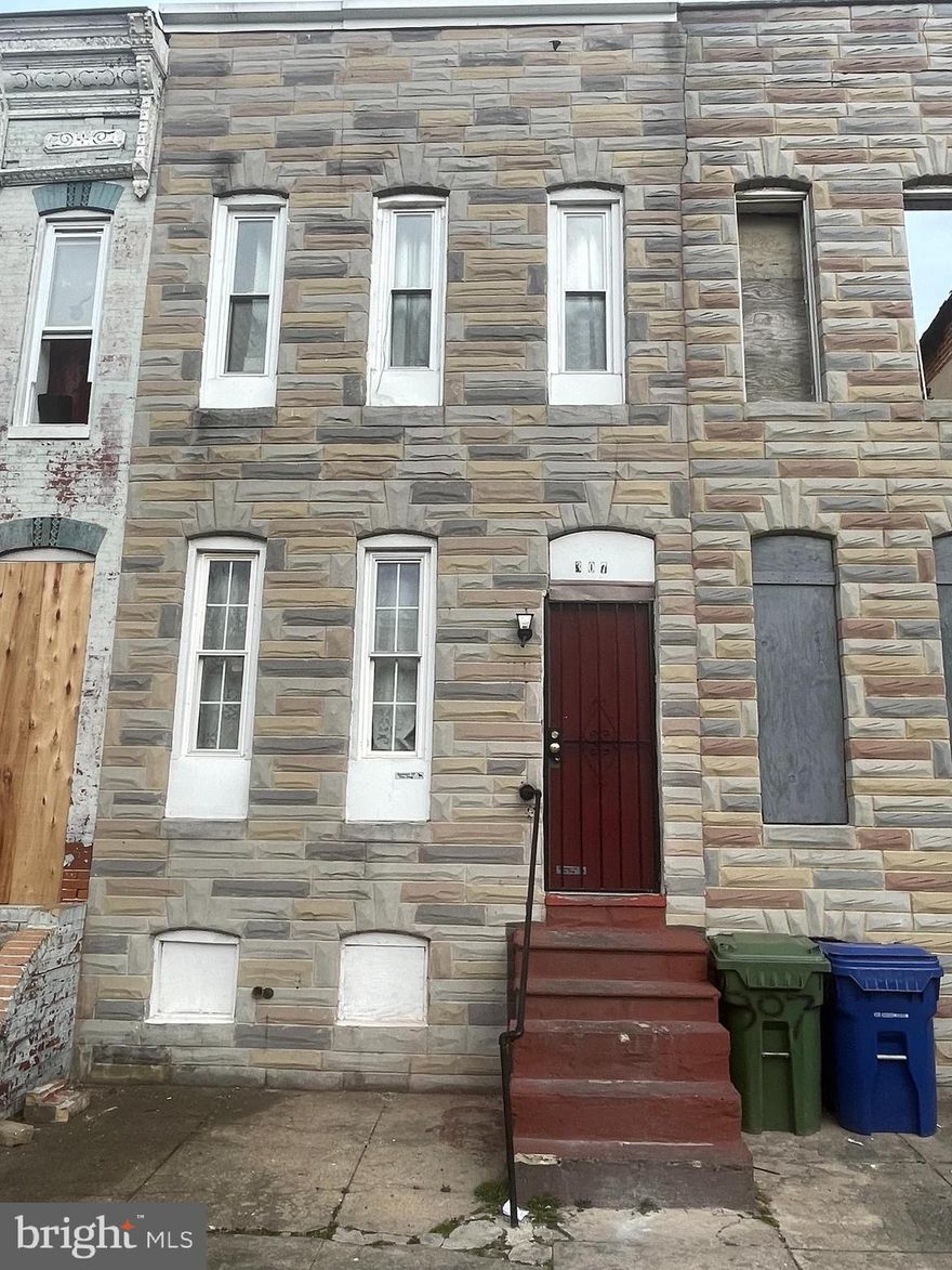 Great income generating property. Needs a little love but privacy fence to be completed on March 24th. Tenant occupied property, please schedule appointment 24hours in advance and contact listing agent.