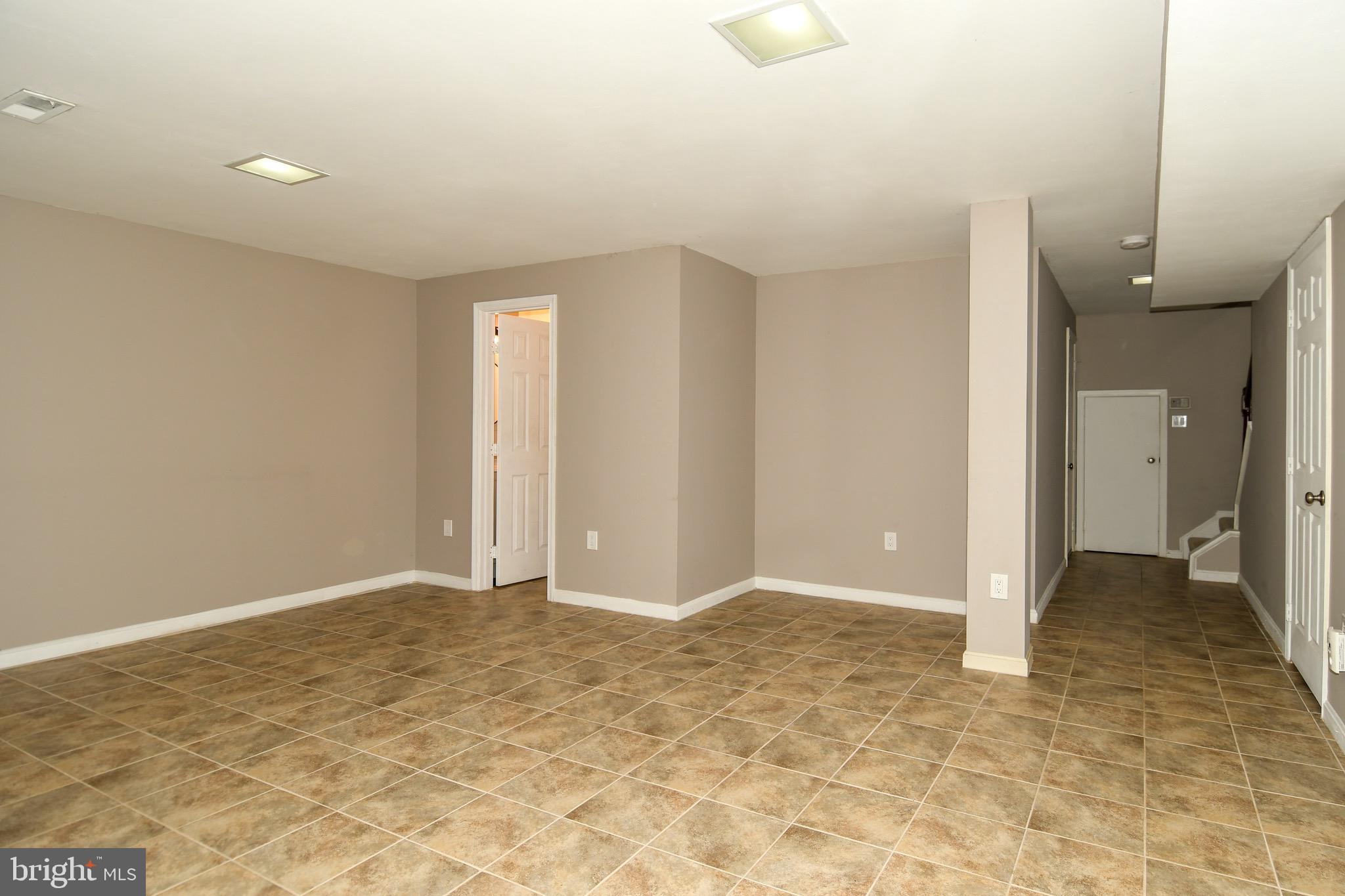 RESTON - Residential Lease