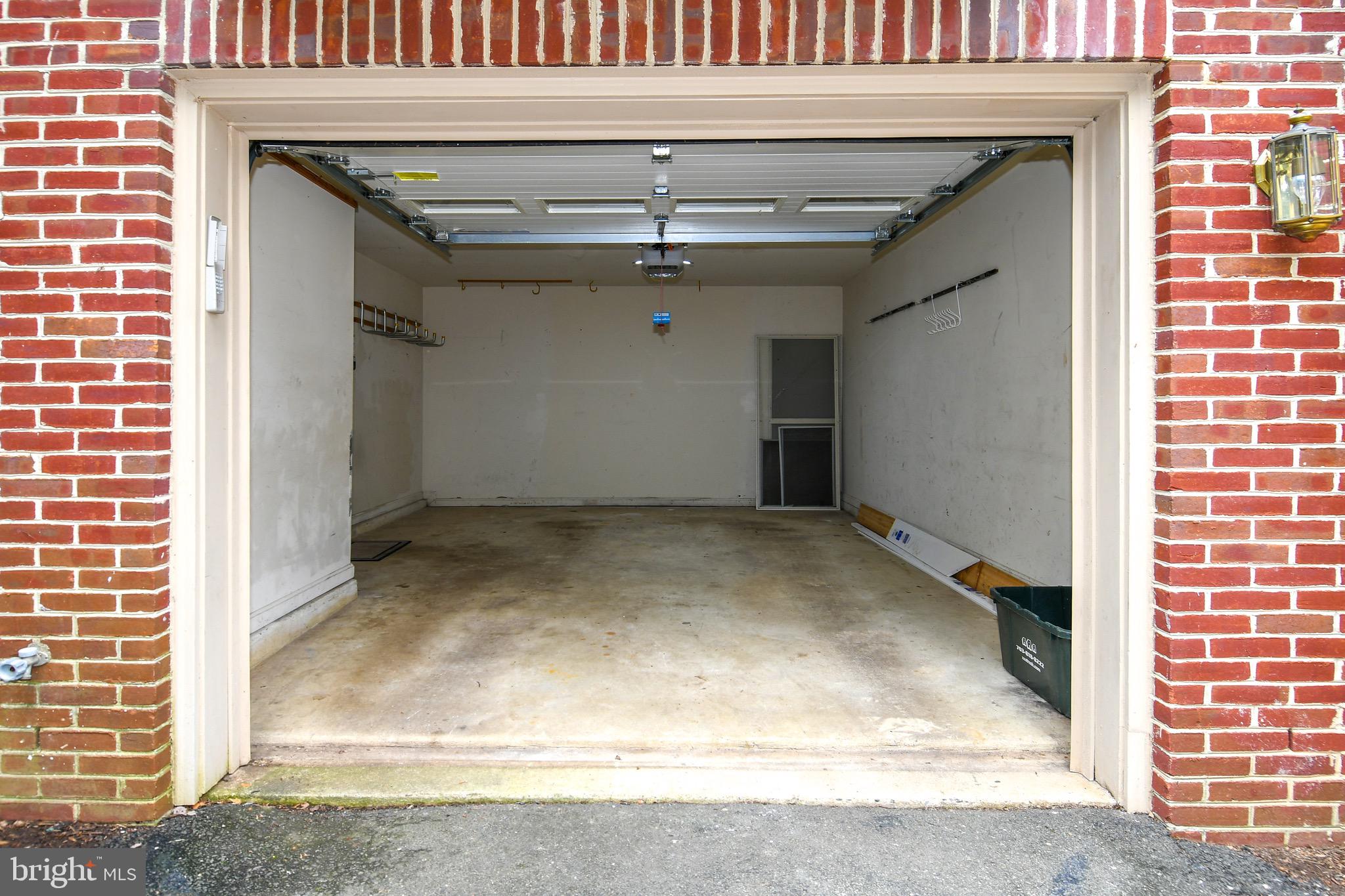 RESTON - Residential Lease