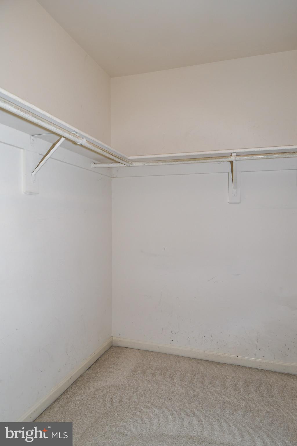 RESTON - Residential Lease