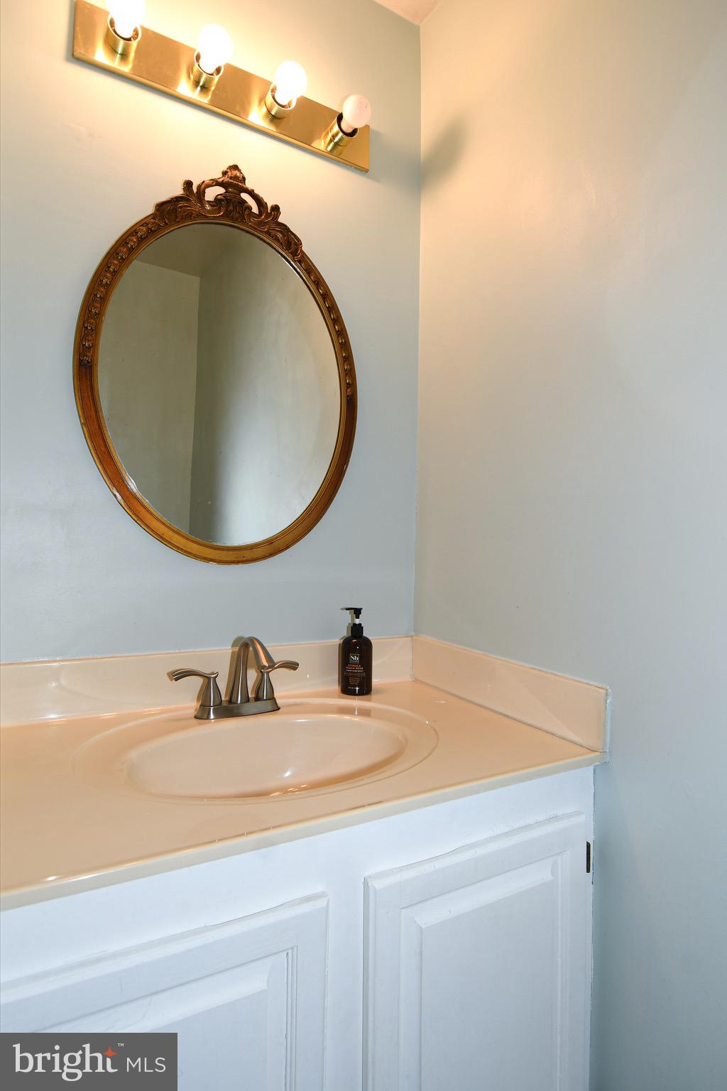 RESTON - Residential Lease