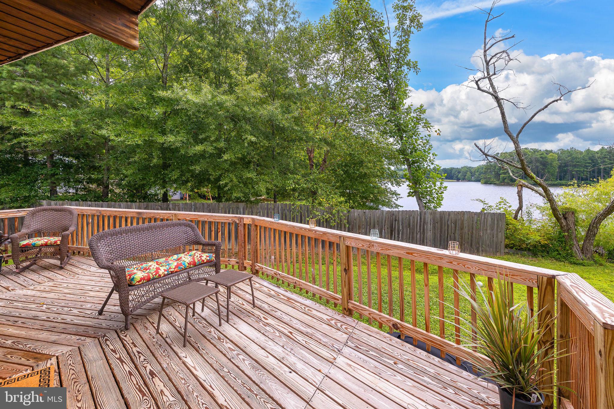 LAKE LAND OR - Residential